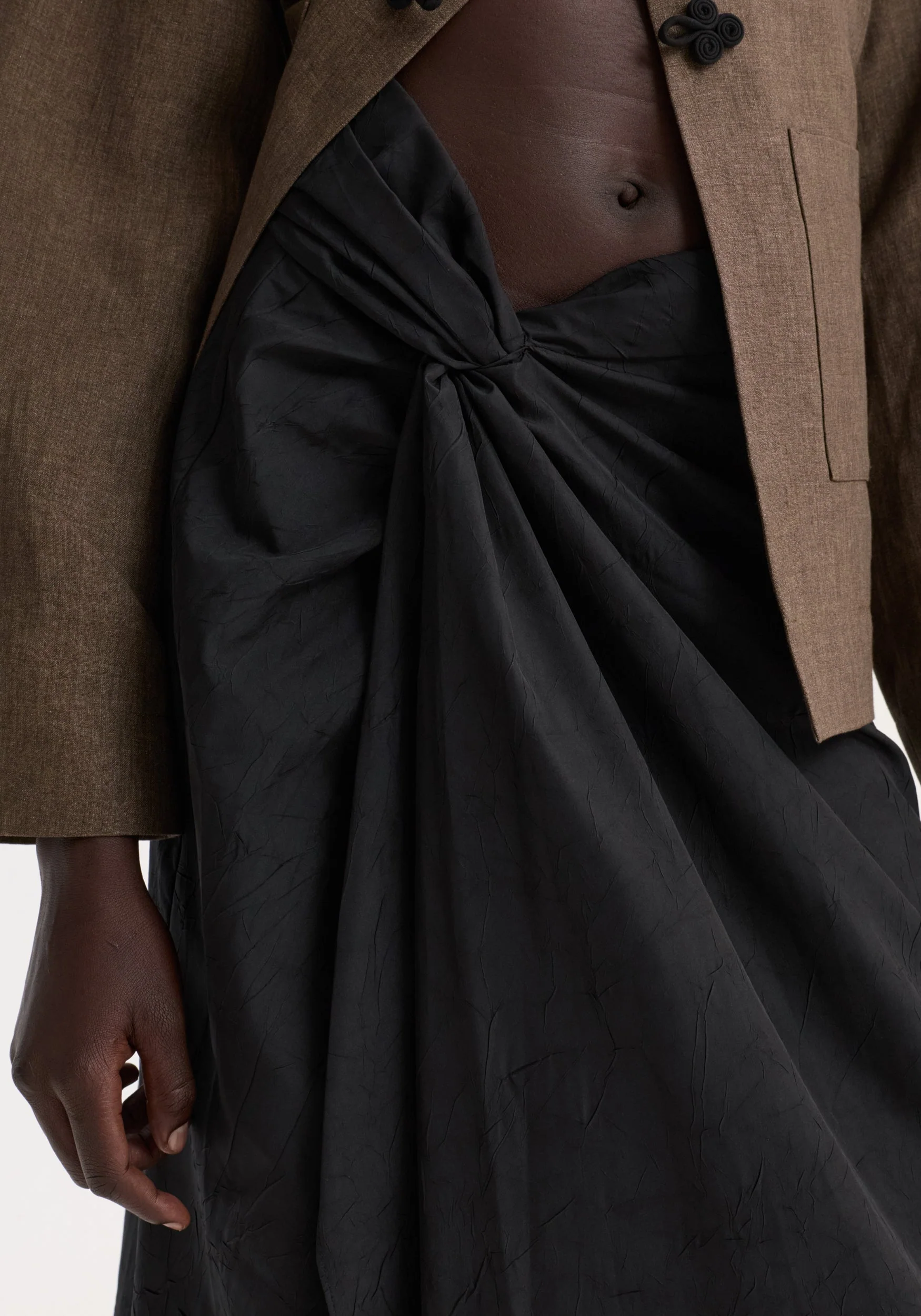 ROHE - Sarong textured skirt | black - Image 4