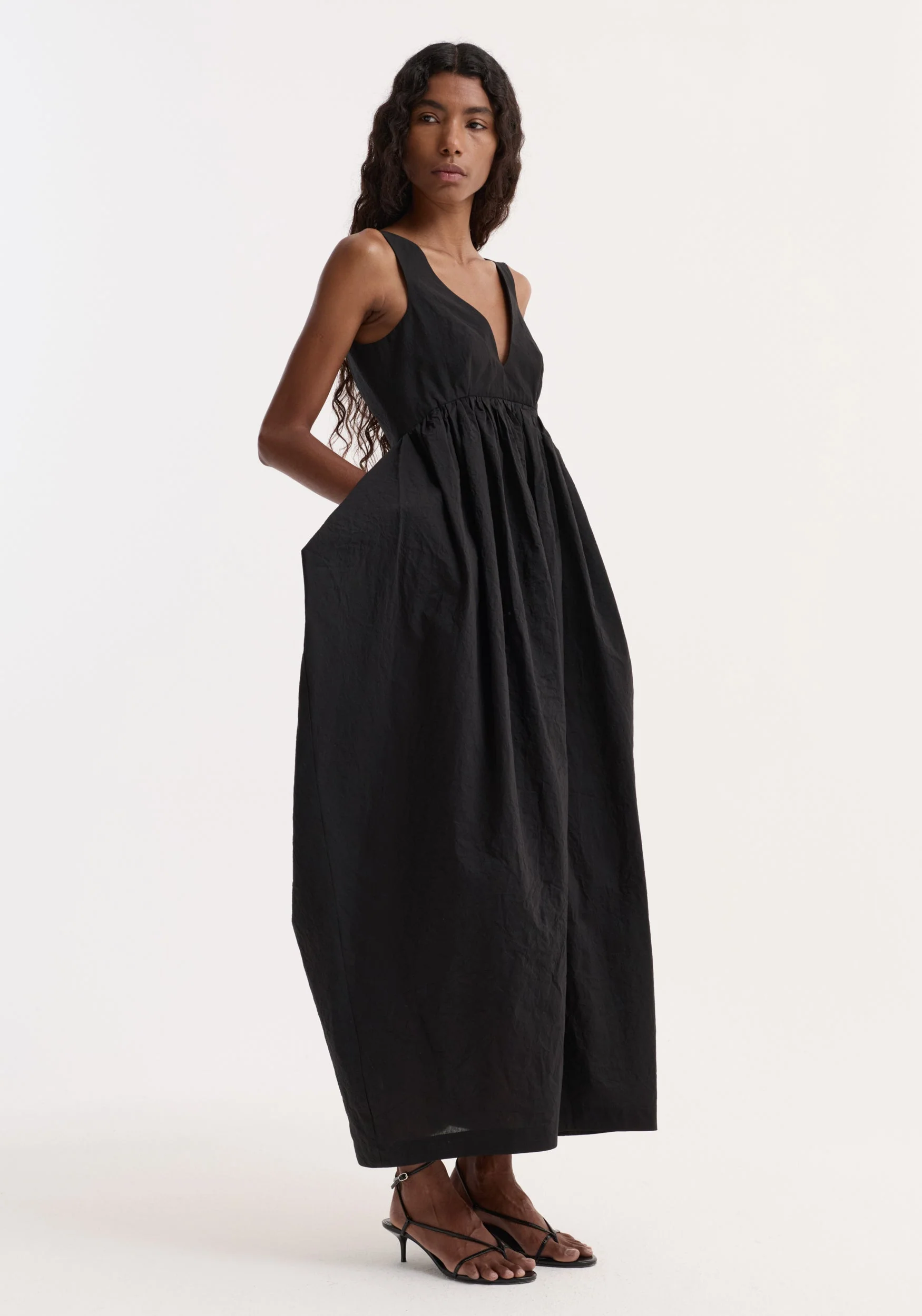 ROHE - Sculptural textured cotton dress | black - Image 4