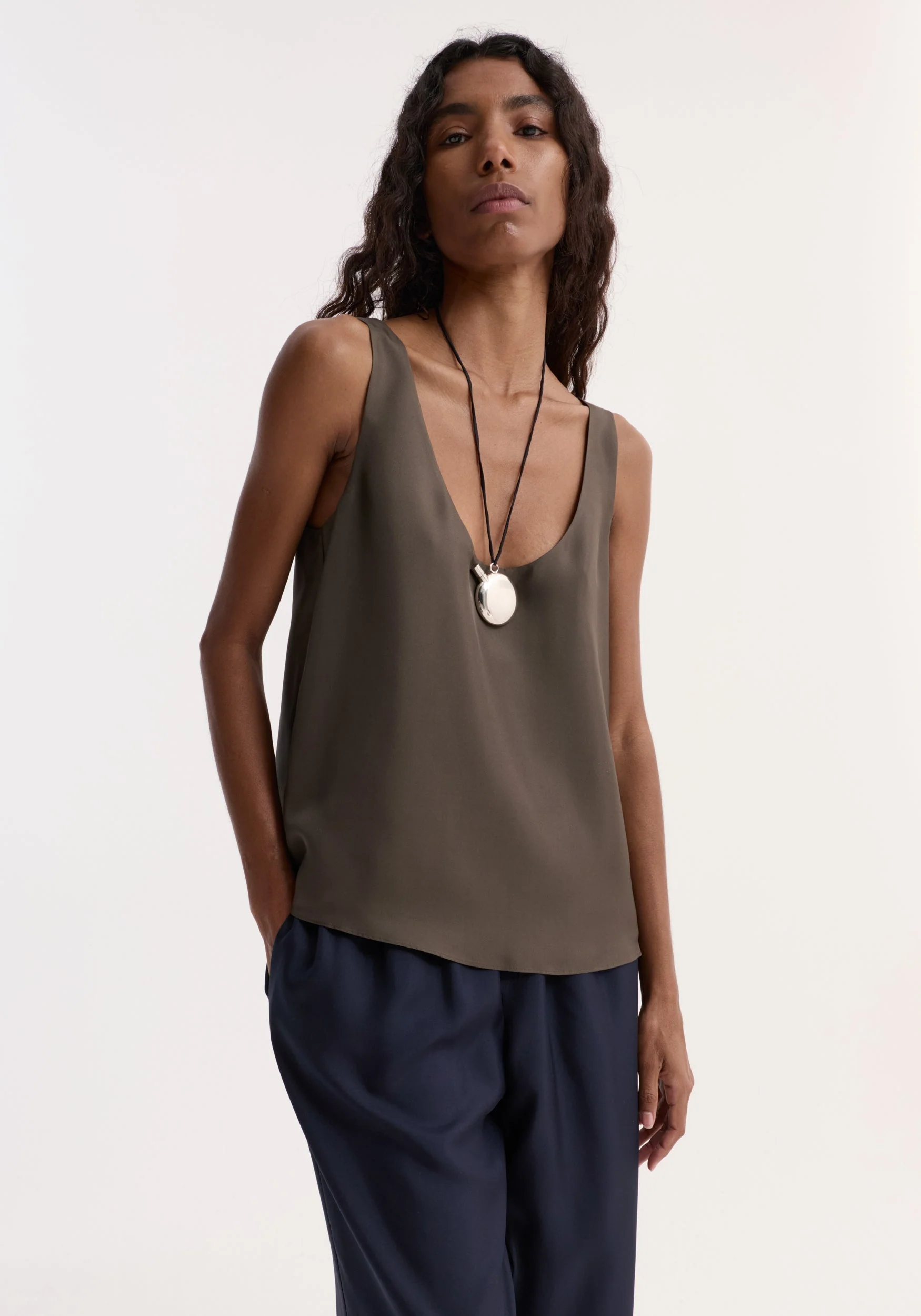 ROHE - Silk scoop - neck top | earth - Image 2