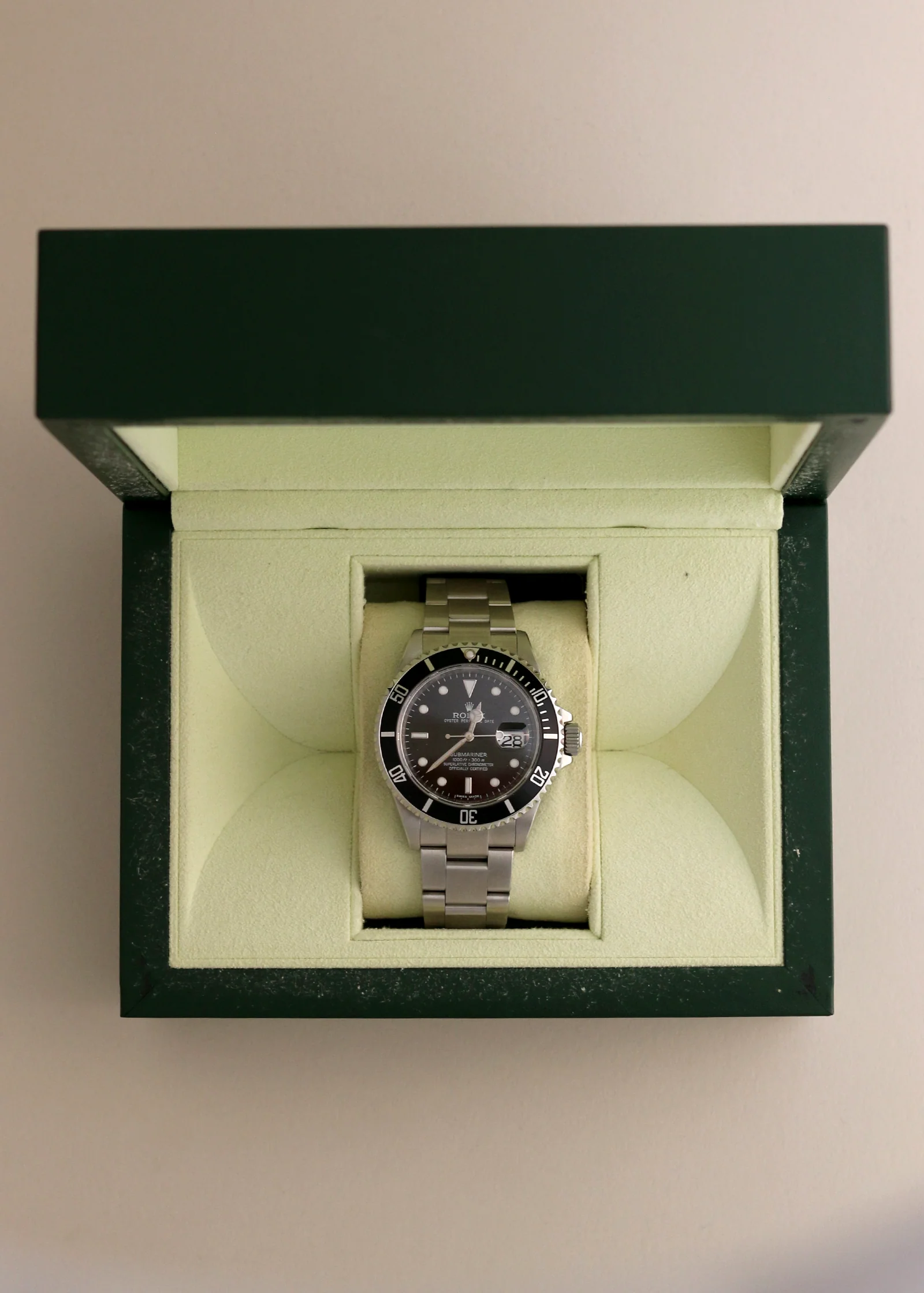 Kinn - Rolex Submariner Date 16610 Engraved Rehaut - Image 2