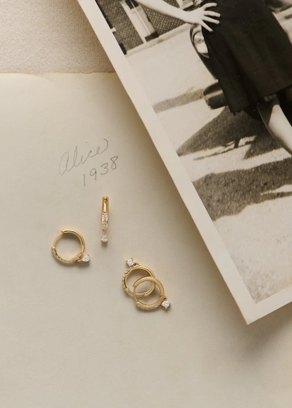 Kinn - Romy Pavé Huggie Earrings Round - Image 3