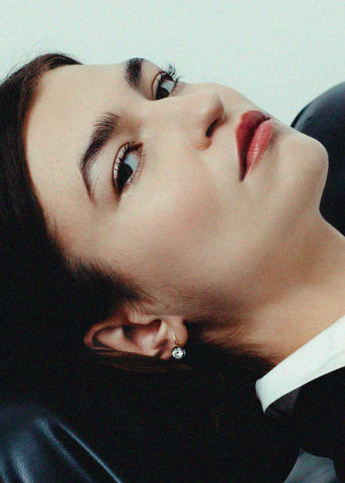 Kinn - Rosette Black Rhodium Round Diamond Earrings - Image 2