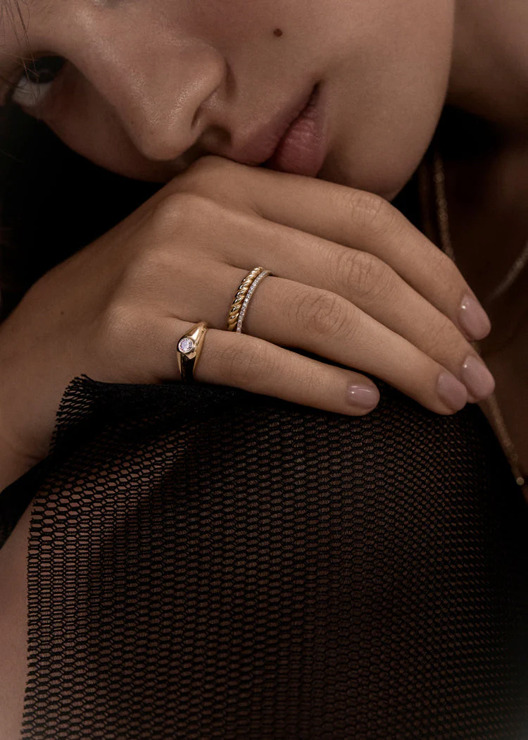 Kinn - Round Signet Ring Diamond - Image 2