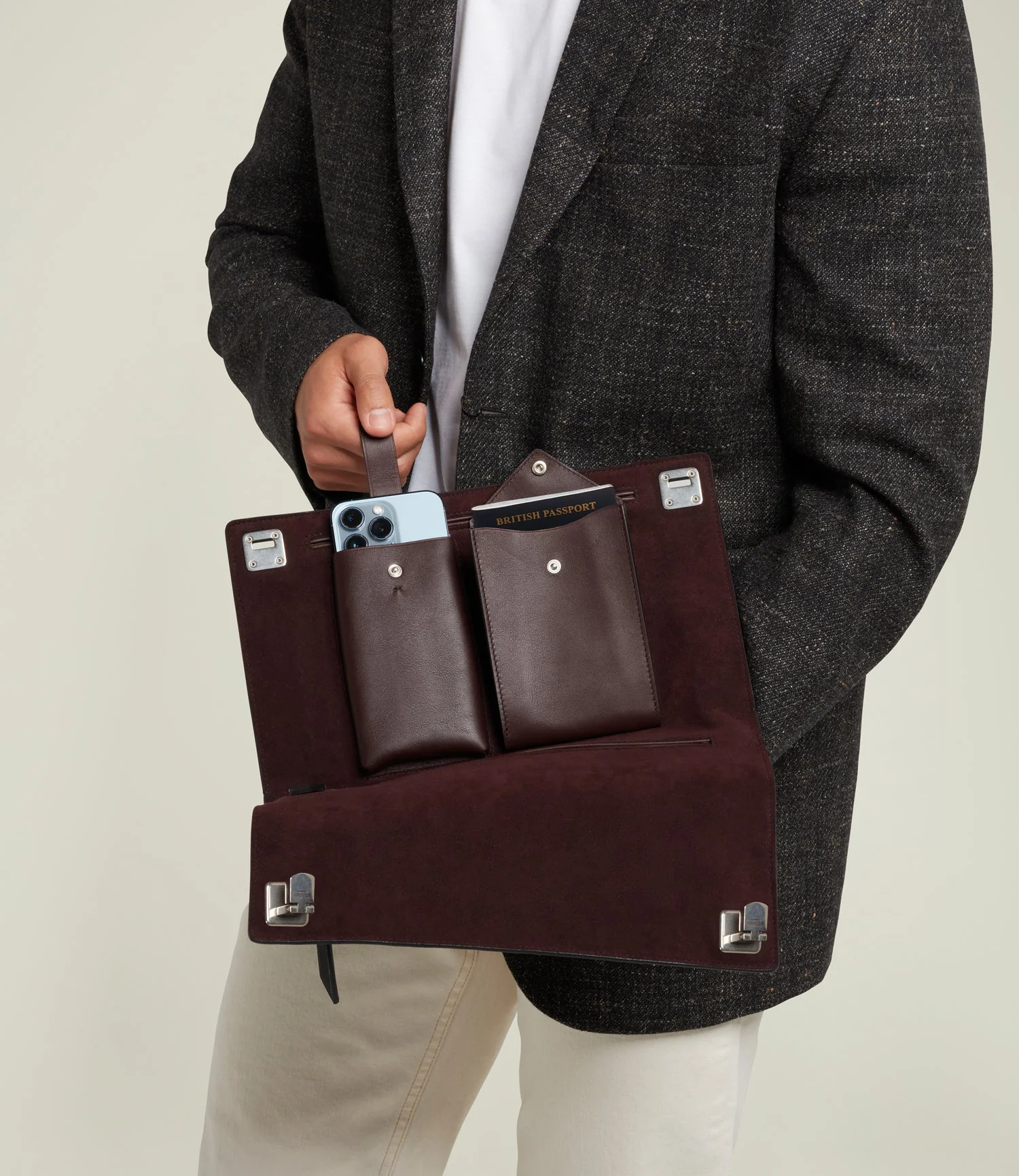 Metier - Runaway I Essentials Portfolio Signature Canvas From Dusk Till Dawn - Image 5