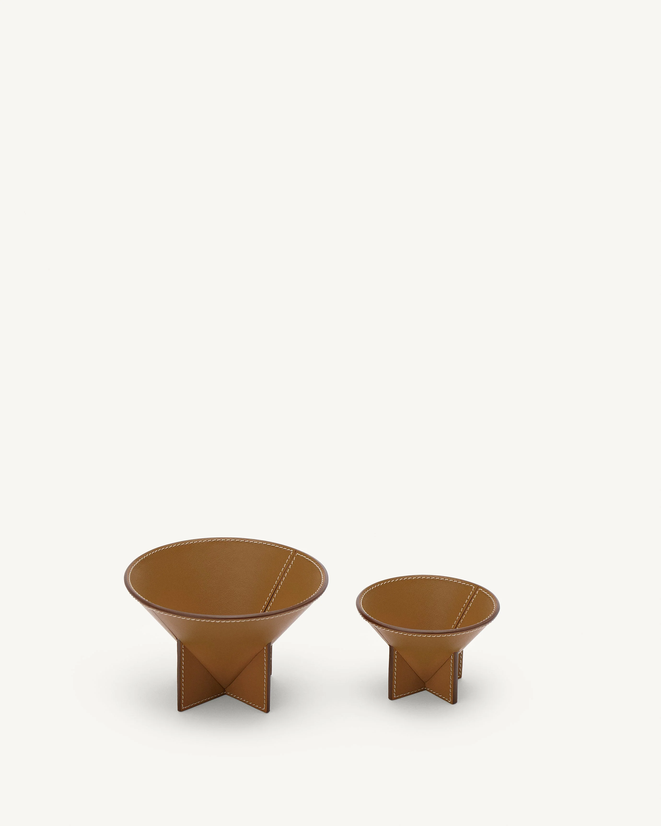 SAVETTE - Medium Leather Dish in Saddle - Image 3