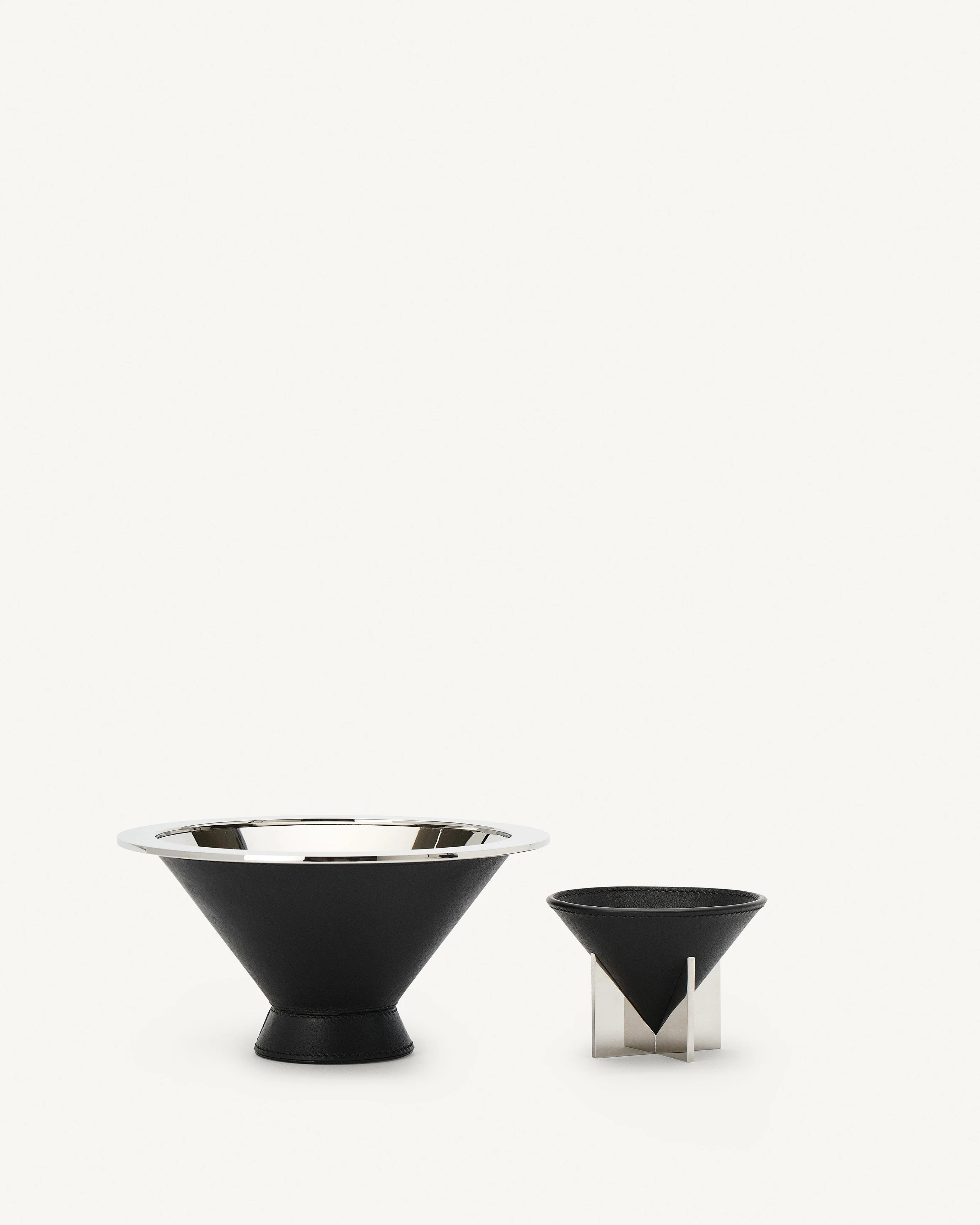 SAVETTE - Metal - Lined Dish in Black Leather - Image 2