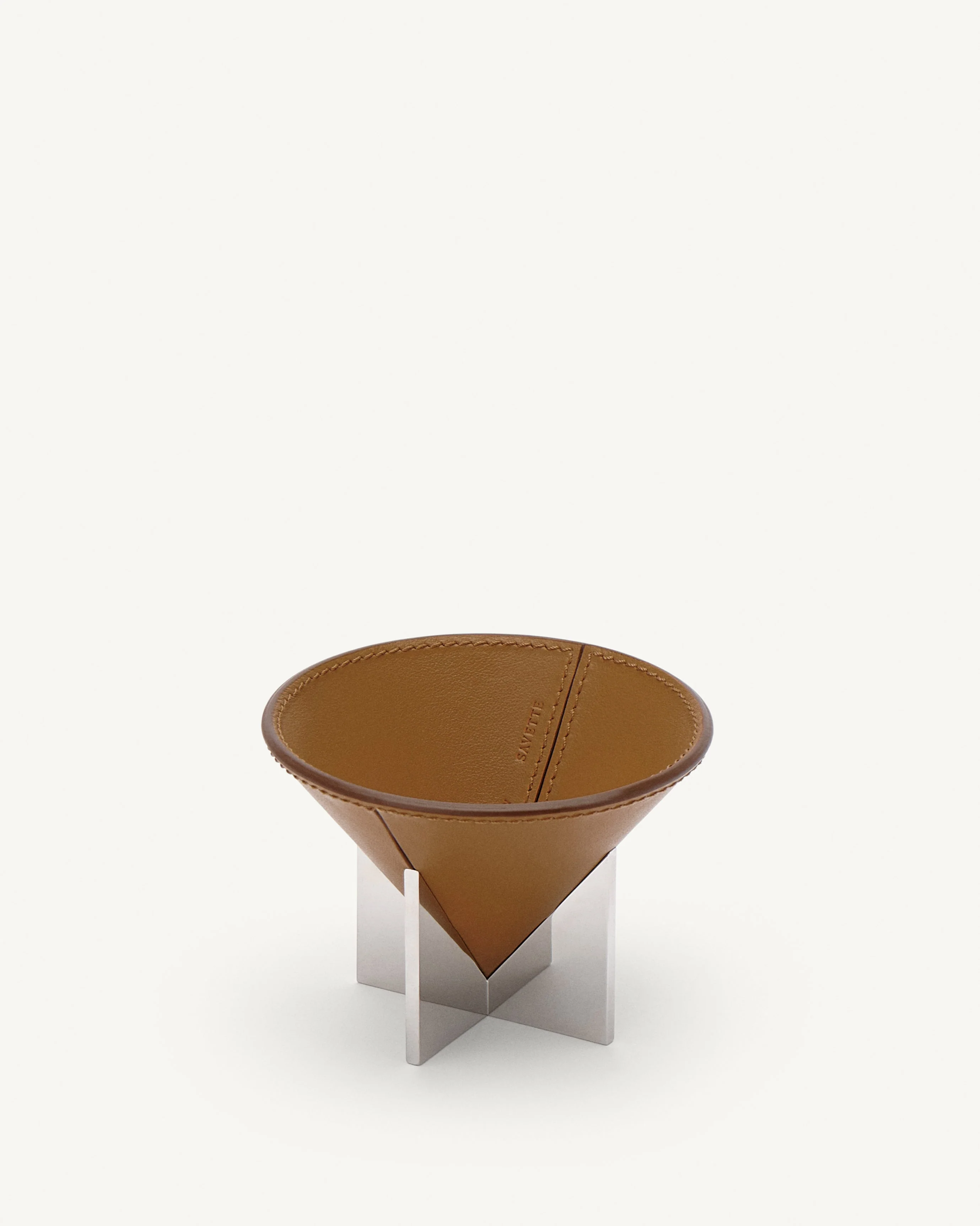 SAVETTE - Small Leather Dish with Metal Feet in Saddle - Image 2
