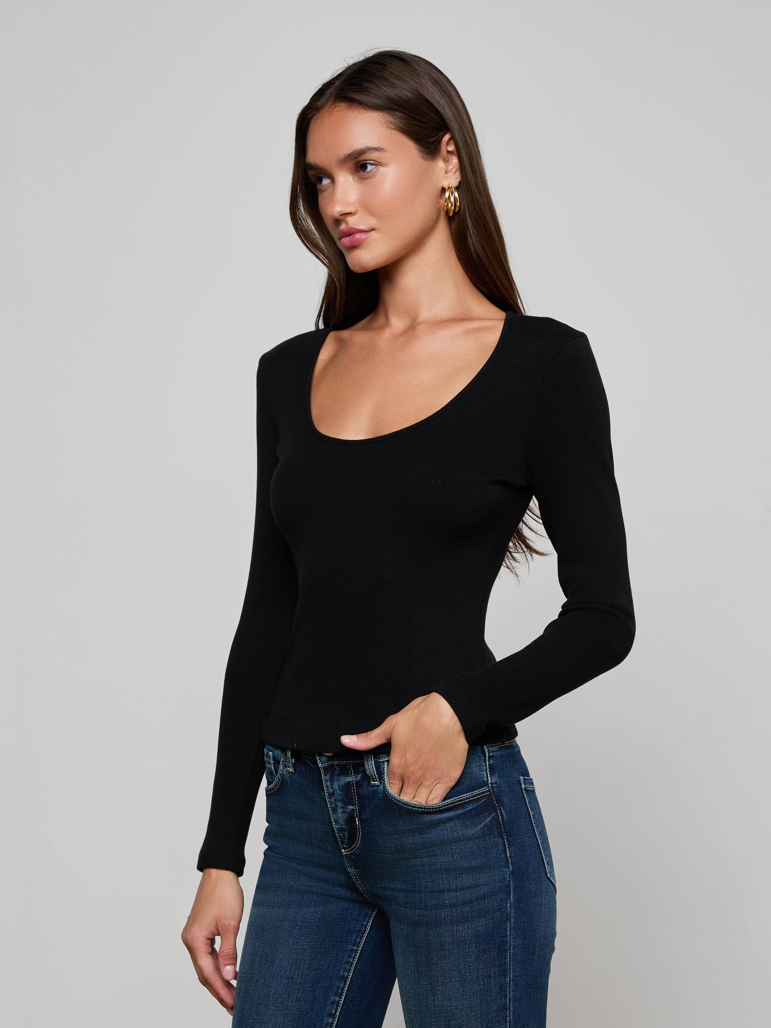 L'AGENCE - Scarlet Scoopneck Tee - Image 8