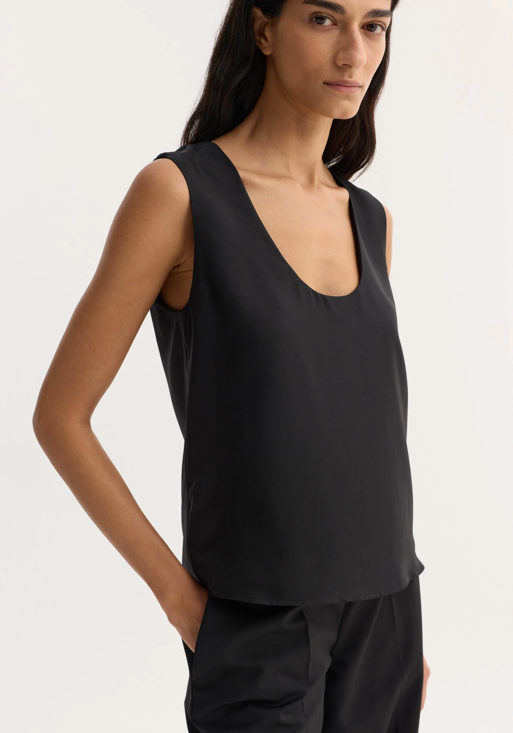 ROHE - Scoop - neck silk top | black - Image 3