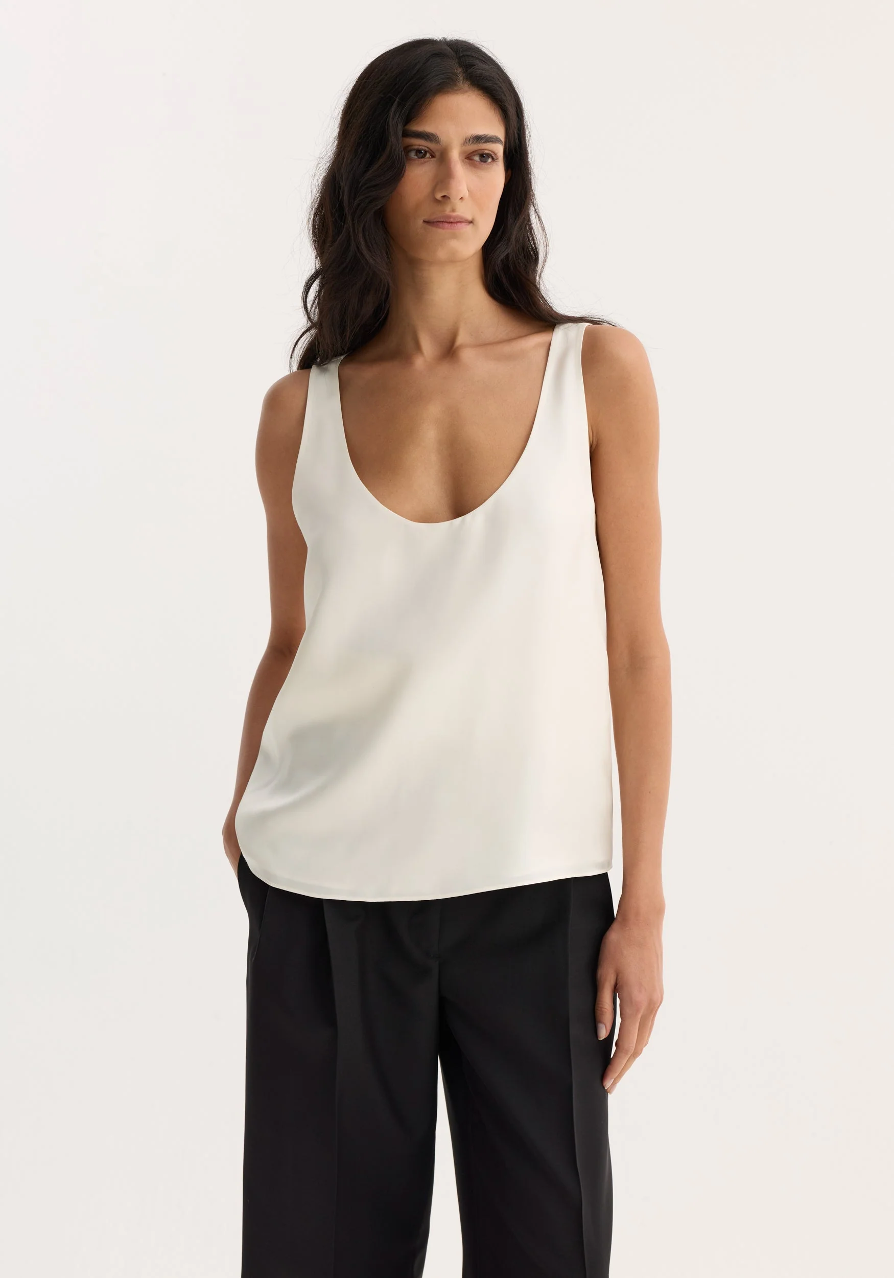 ROHE - Scoop - neck silk top | cream - Image 4