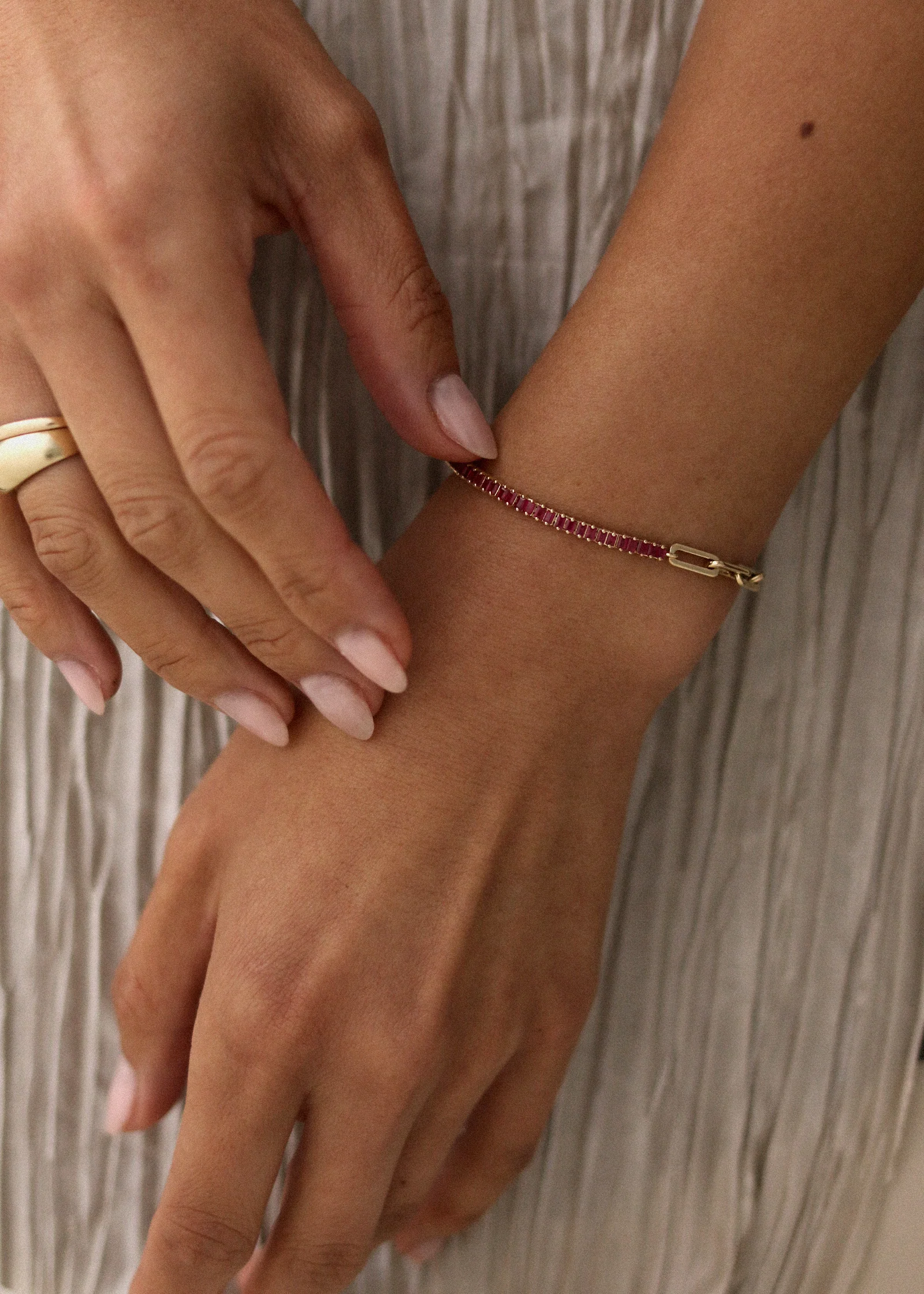 Kinn - Serena Baguette Tennis Link Bracelet Ruby - Image 7