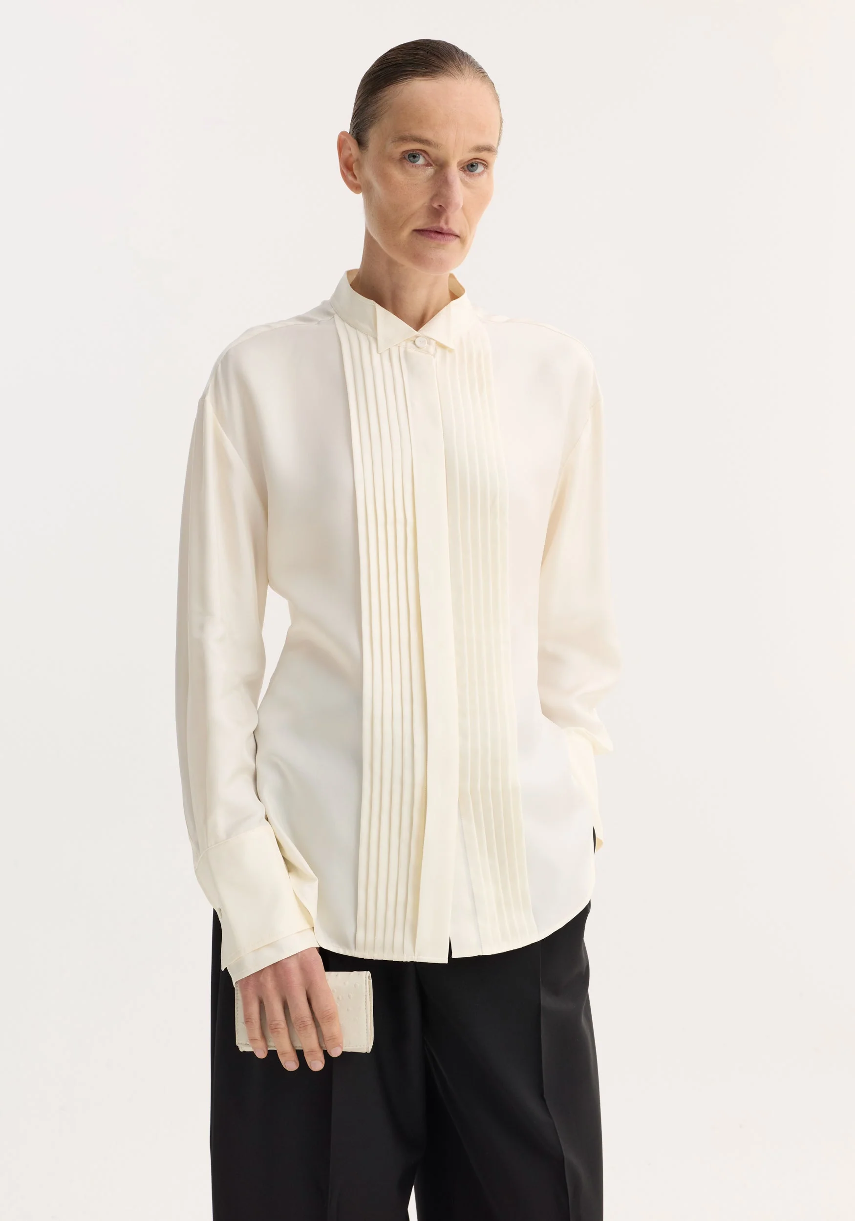 ROHE - Shaped tuxedo silk shirt | cream - Image 2