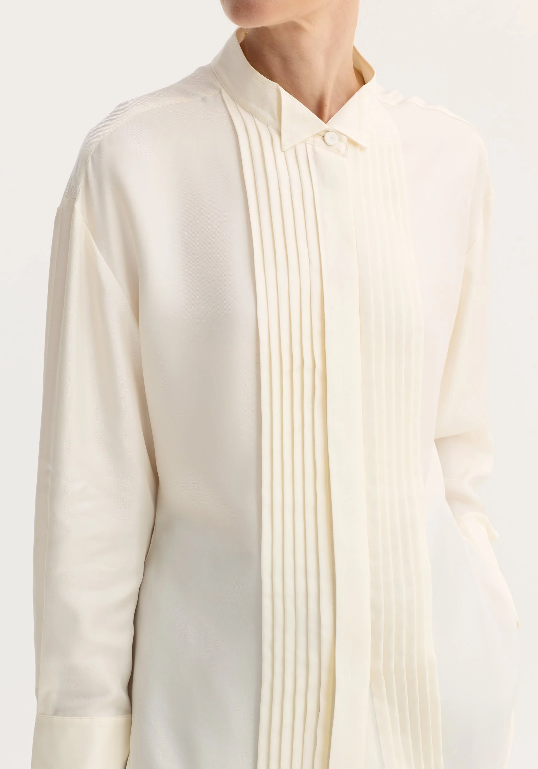 ROHE - Shaped tuxedo silk shirt | cream - Image 4
