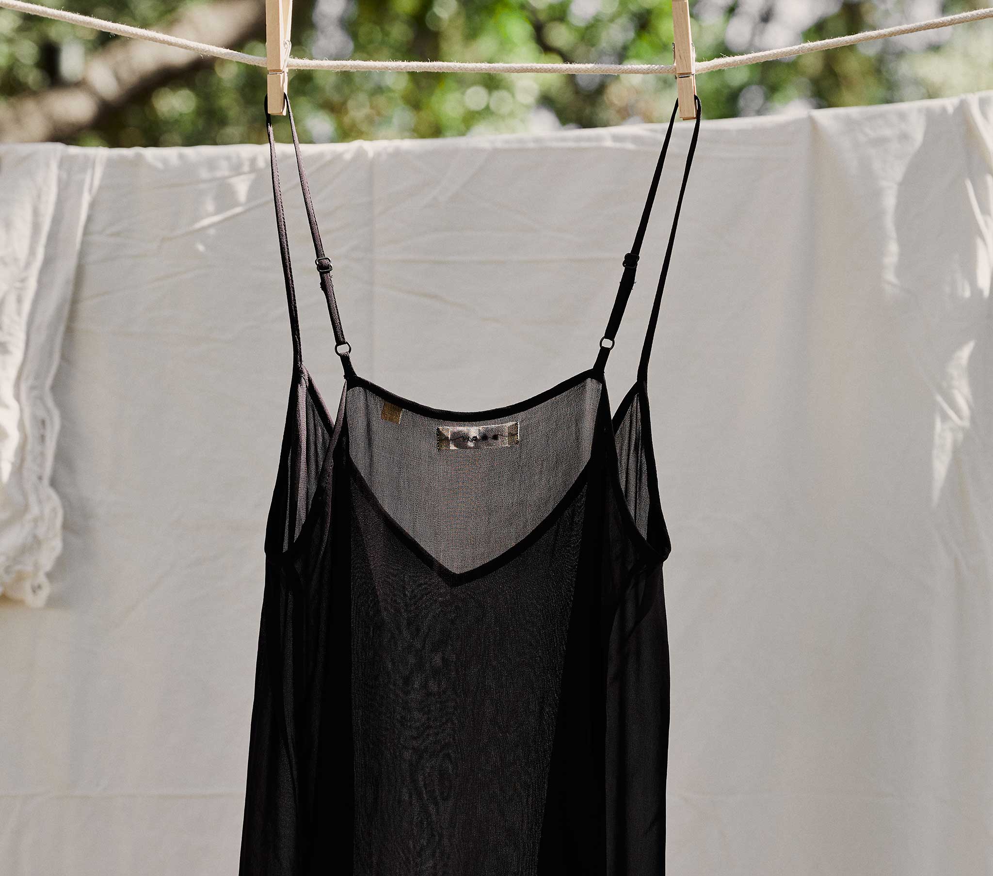 DOEN - SHORT DEEP V - NECK SLIP - Image 3