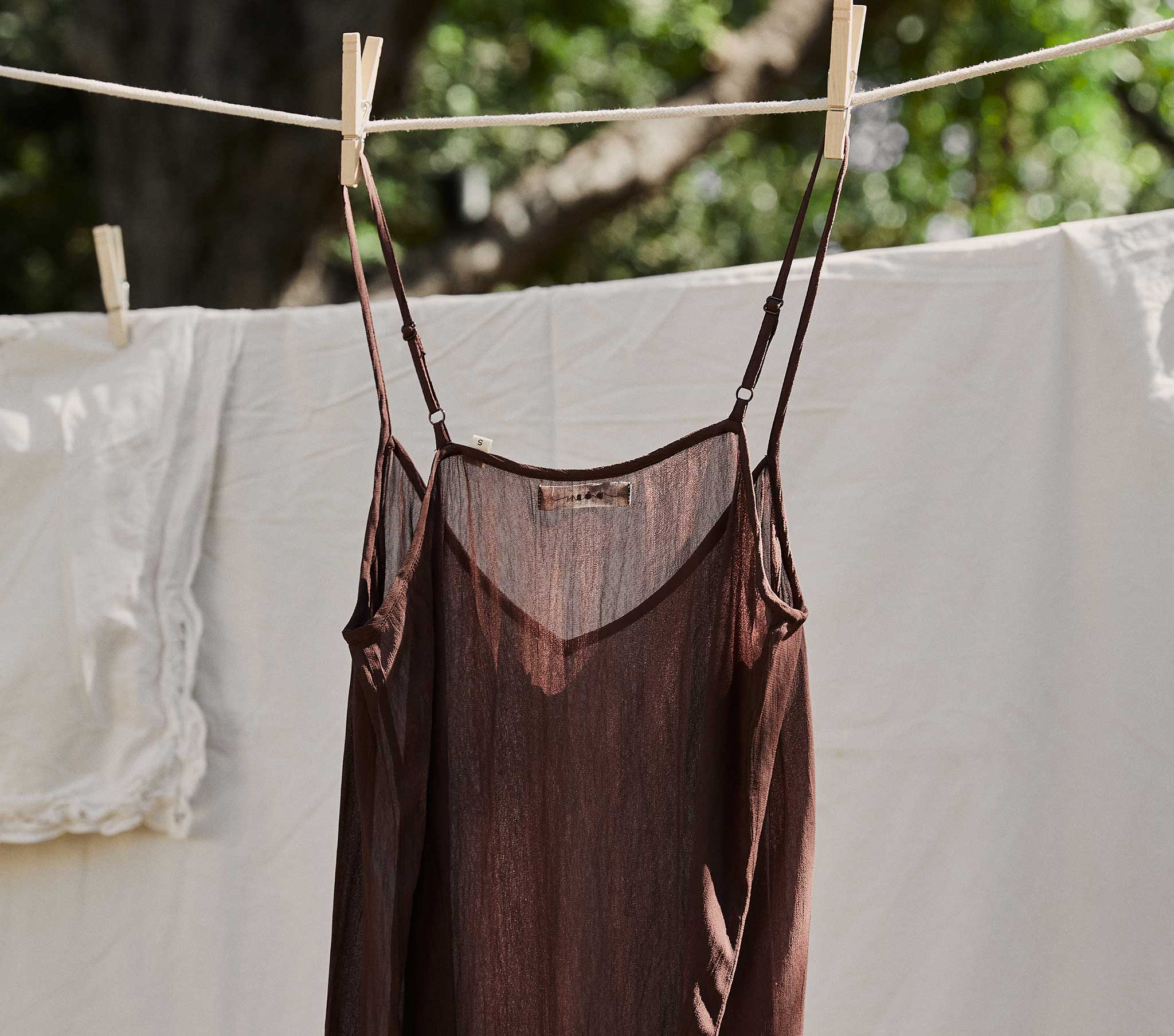 DOEN - SHORT DEEP V - NECK SLIP - Image 3