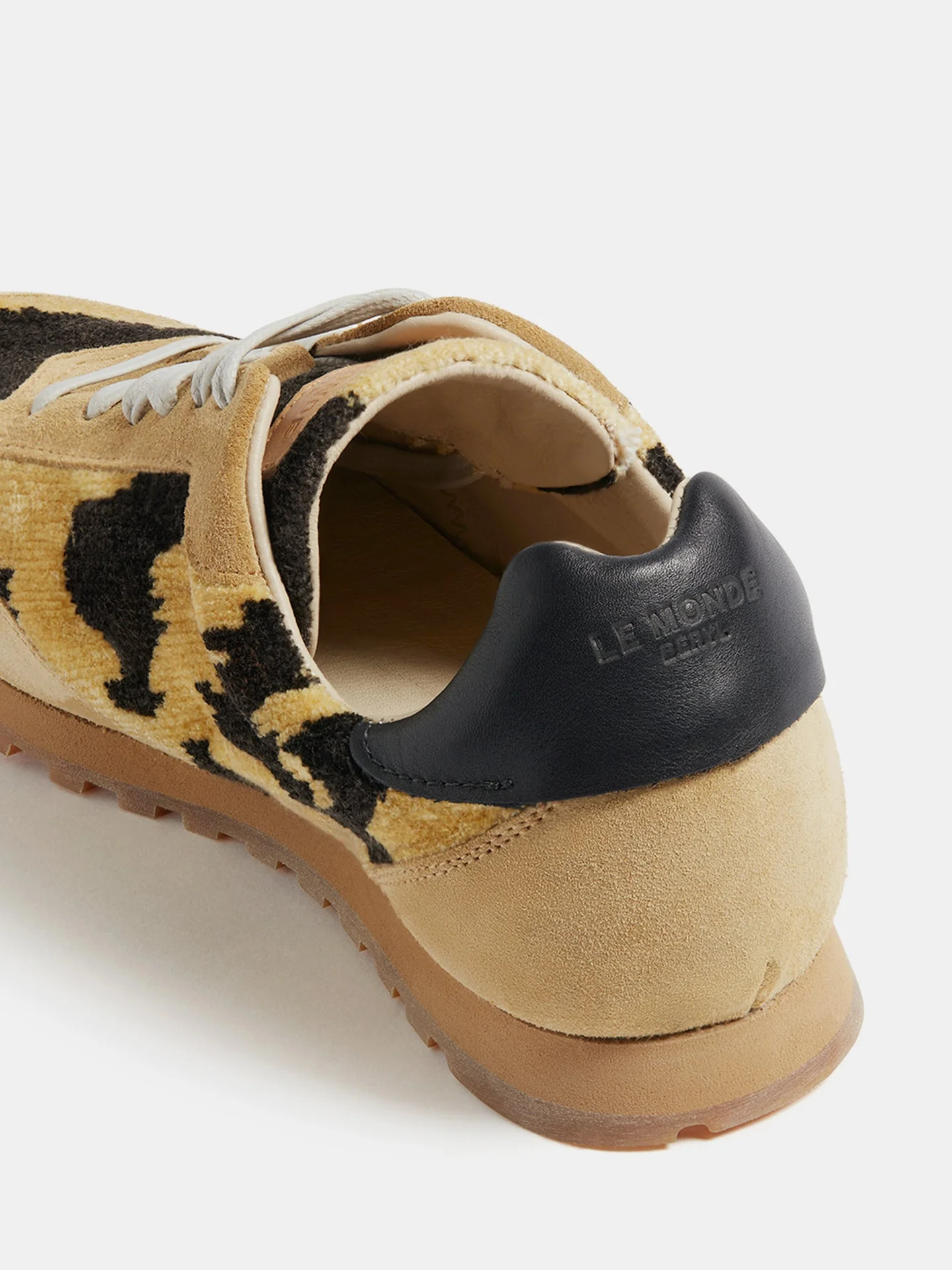 Le Monde Beryl - Slim Runner / Tiger Bevilacqua Velvet - Image 4