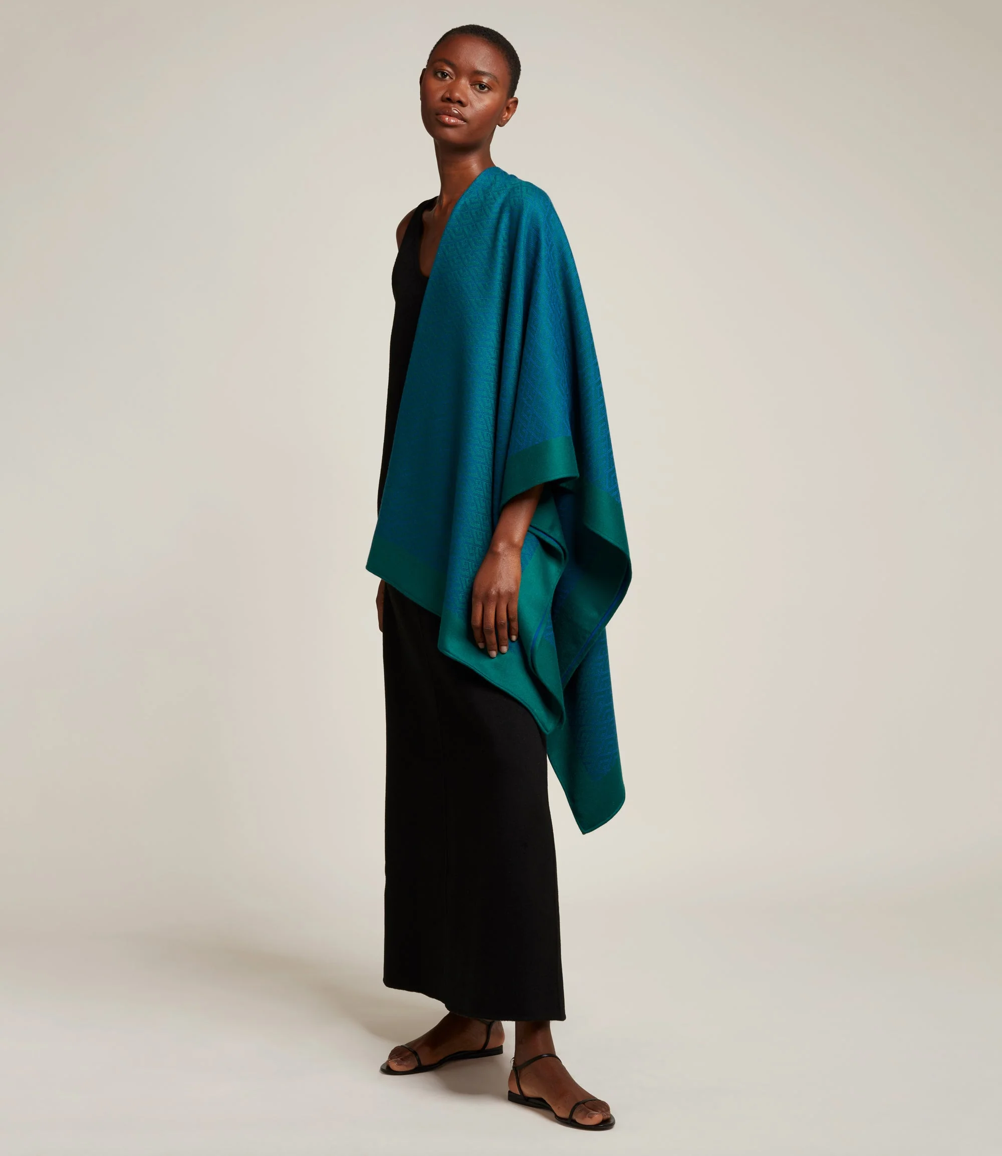 Metier - Small Cashmere Throw Yves Blue and Emerald - Image 4