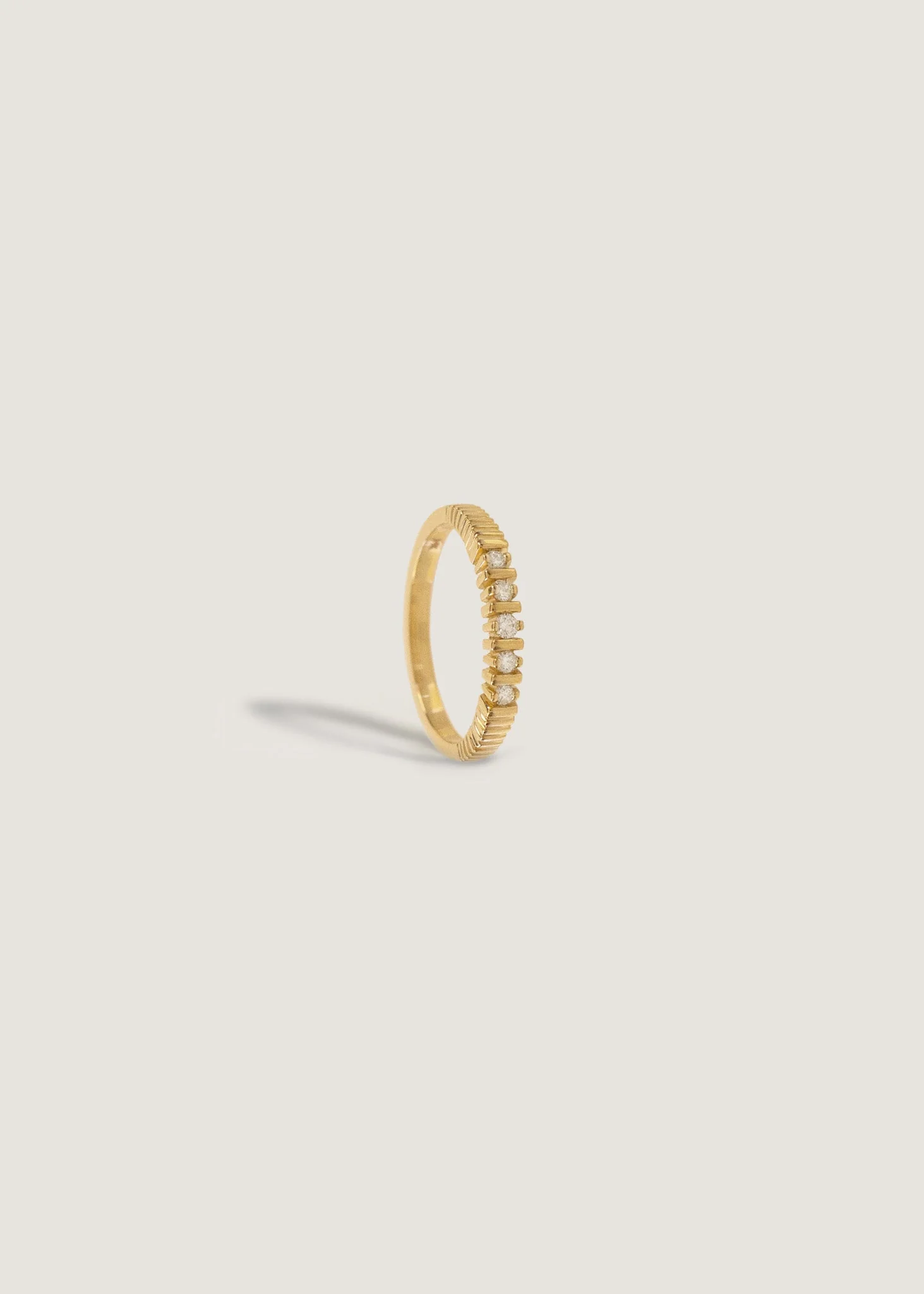 Kinn - Solis Ribbed Five Diamond Ring - Image 5