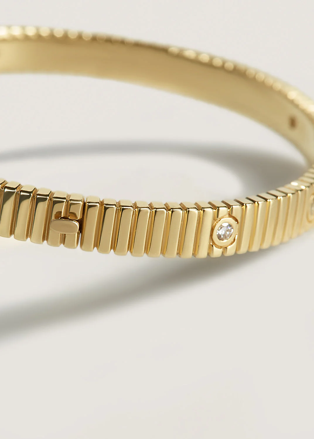 Kinn - Solis Ribbed IV Anniversary Bracelet - Image 6