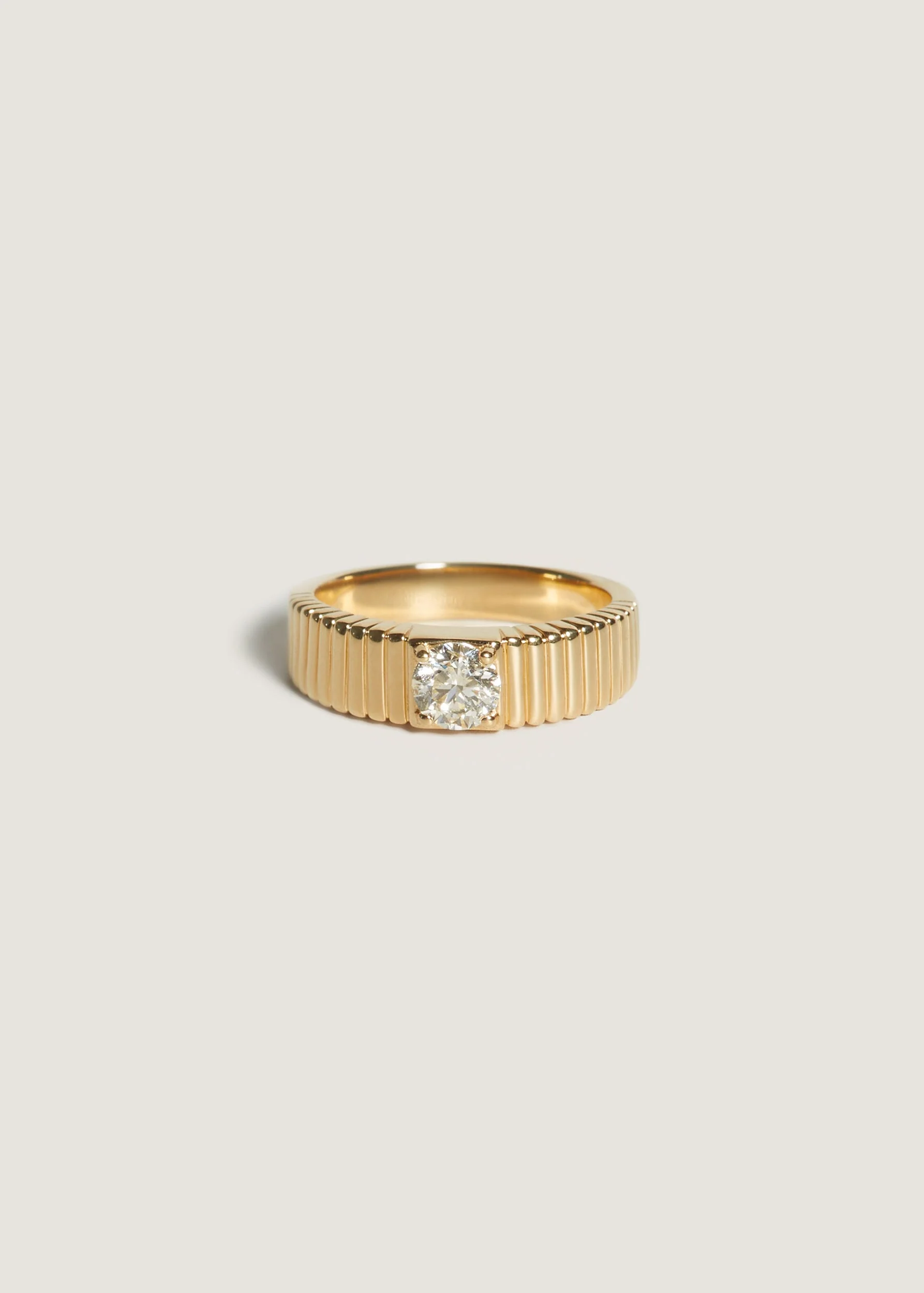 Kinn - Solis Ribbed Ring Round Diamond 0.5 Carat