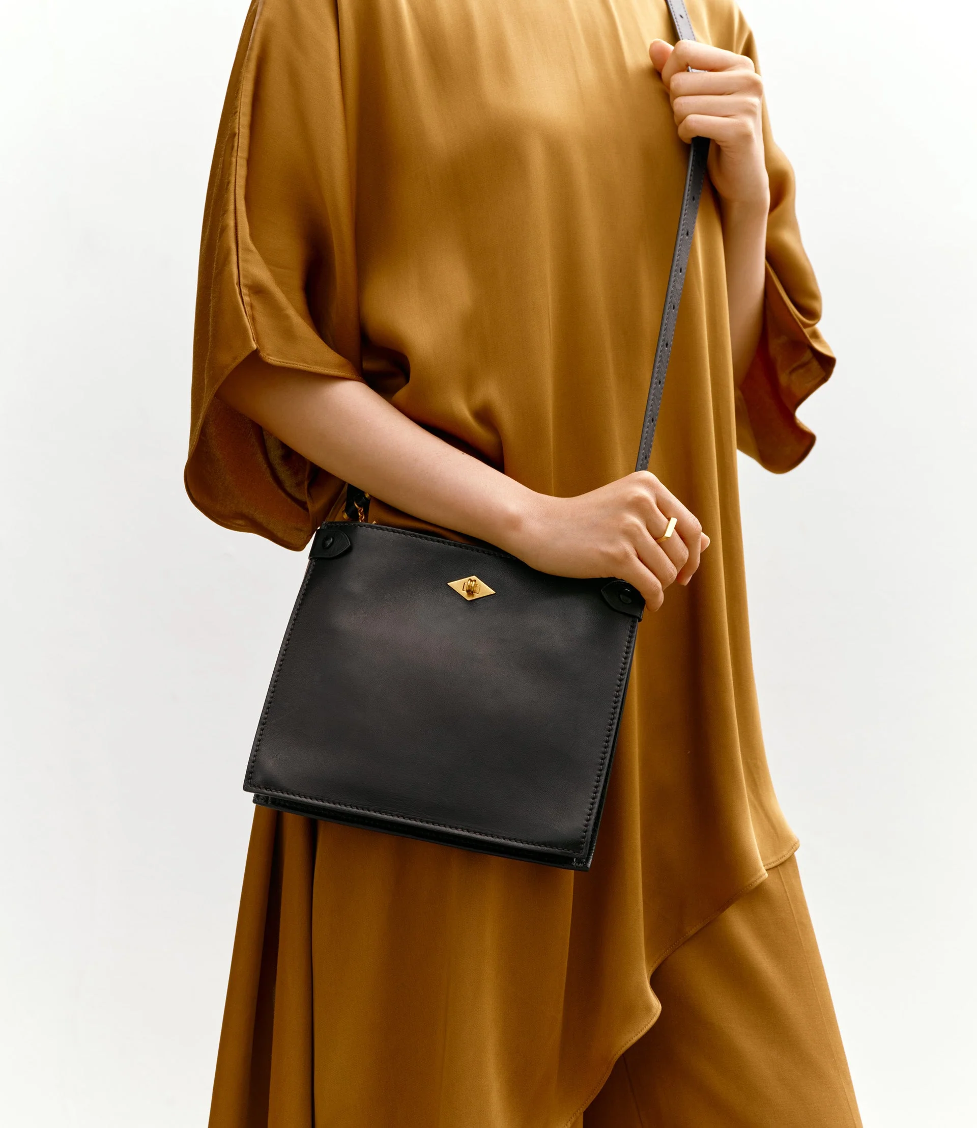Metier - Stowaway Crossbody Buttery Nappa Black - Image 5