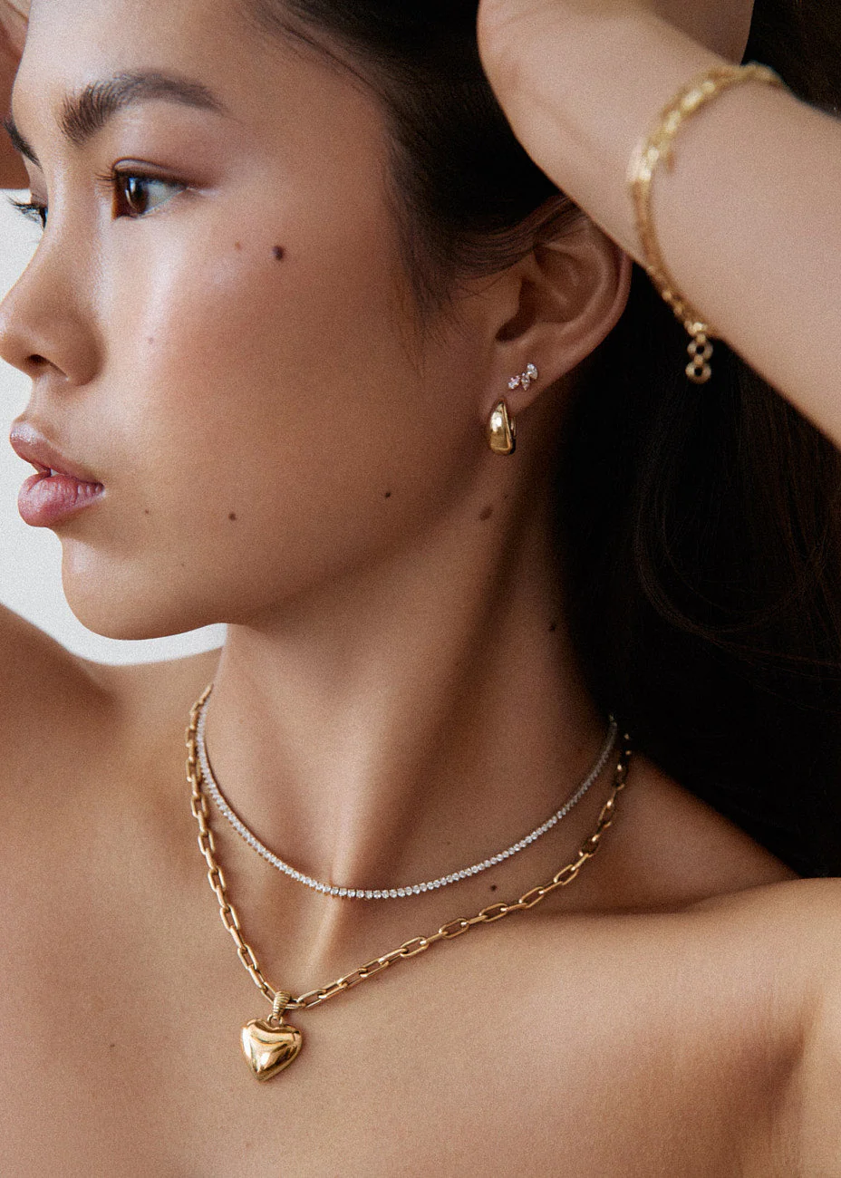 Kinn - Teardrop Hoop Earrings - Image 5