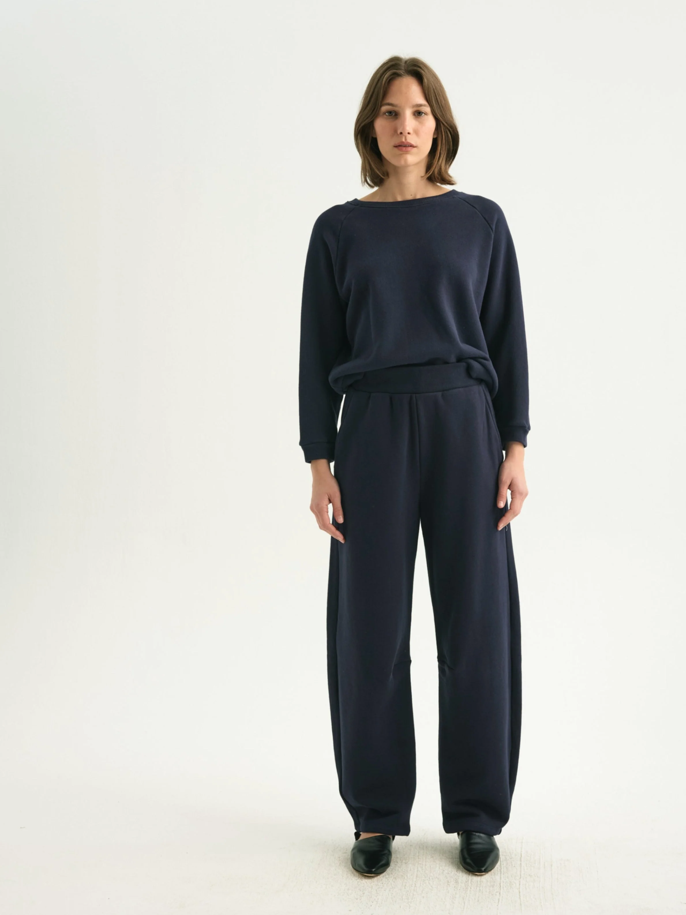 Jamie Haller - The Arc Lounge Pant in Navy - Image 15