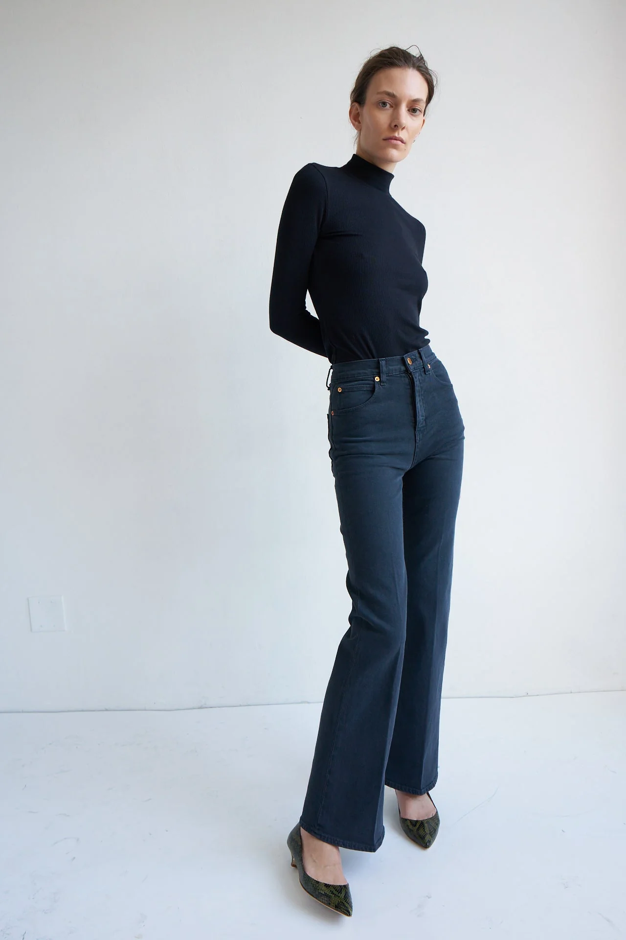 Jamie Haller - The Crease Jean in Washed Grey - Image 7