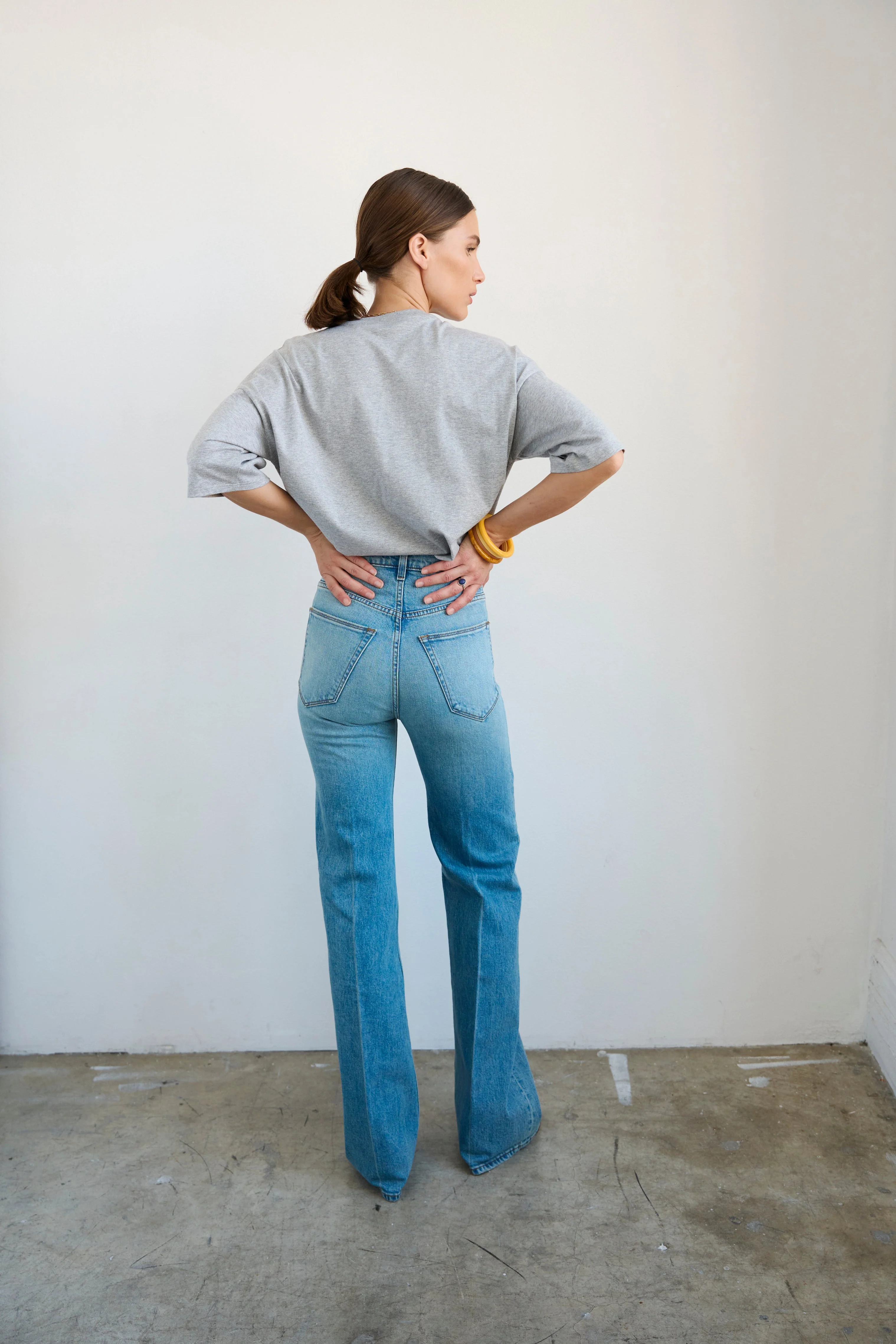 Jamie Haller - The Crease Jean in Worn Indigo - Image 8