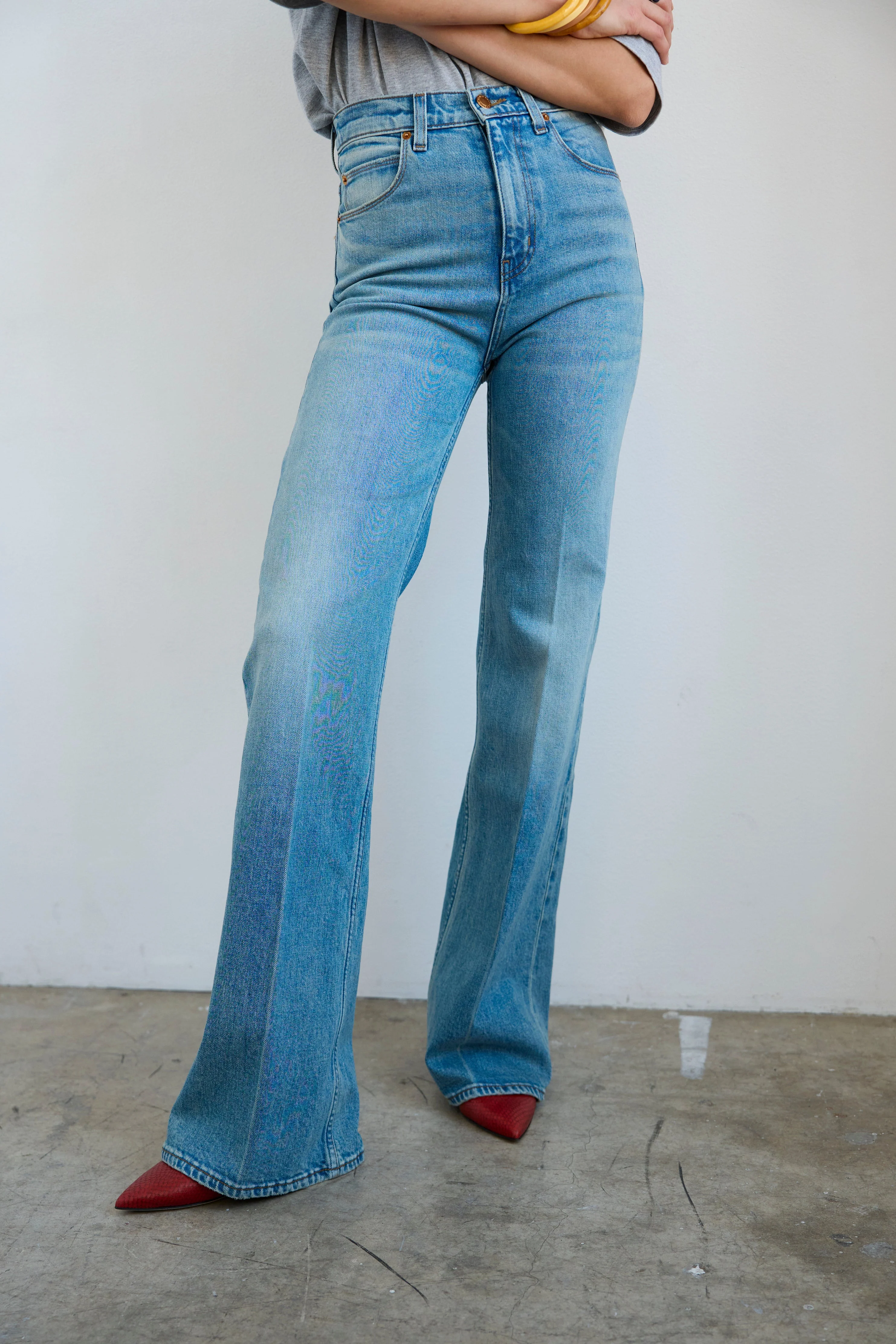 Jamie Haller - The Crease Jean in Worn Indigo - Image 9