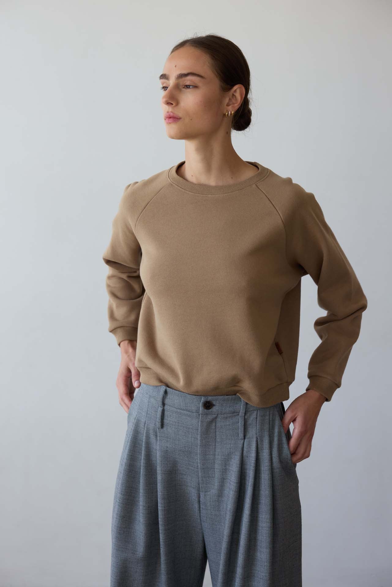 Jamie Haller - The Daily Sweatshirt in Camel - Image 14
