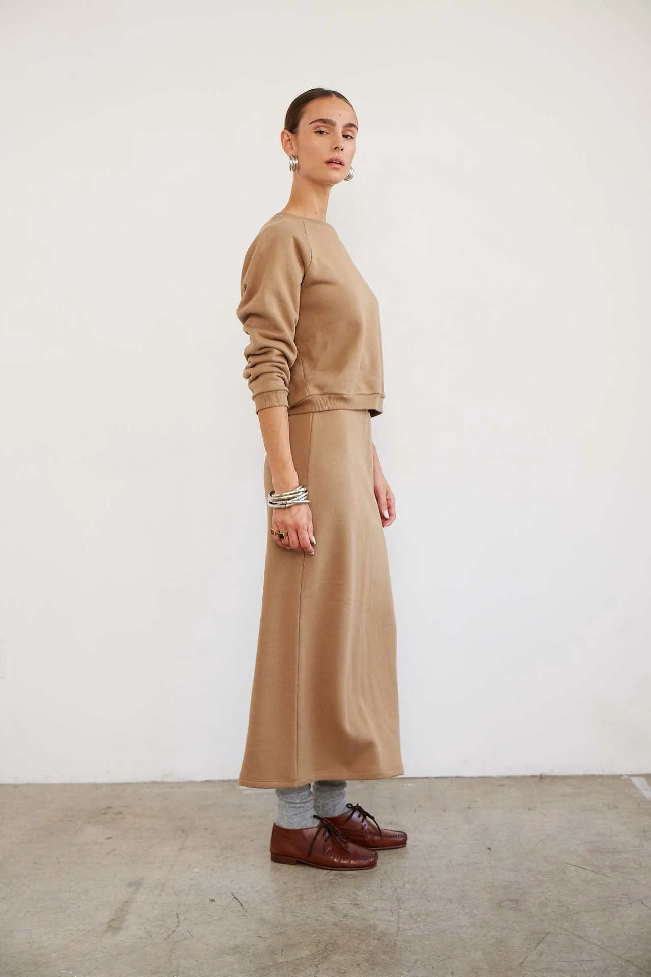 Jamie Haller - The Daily Sweatshirt in Camel - Image 19