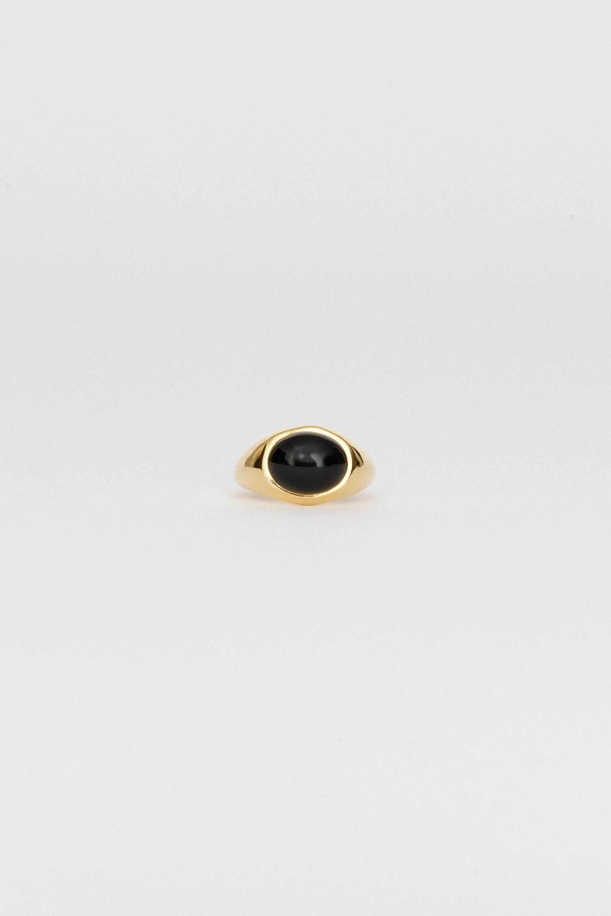 Jamie Haller - The Francis Oval Signet Ring in Onyx