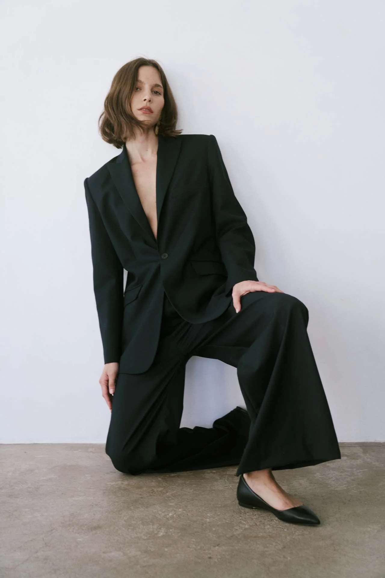 Jamie Haller - The Julius Blazer in Dark Navy - Image 8