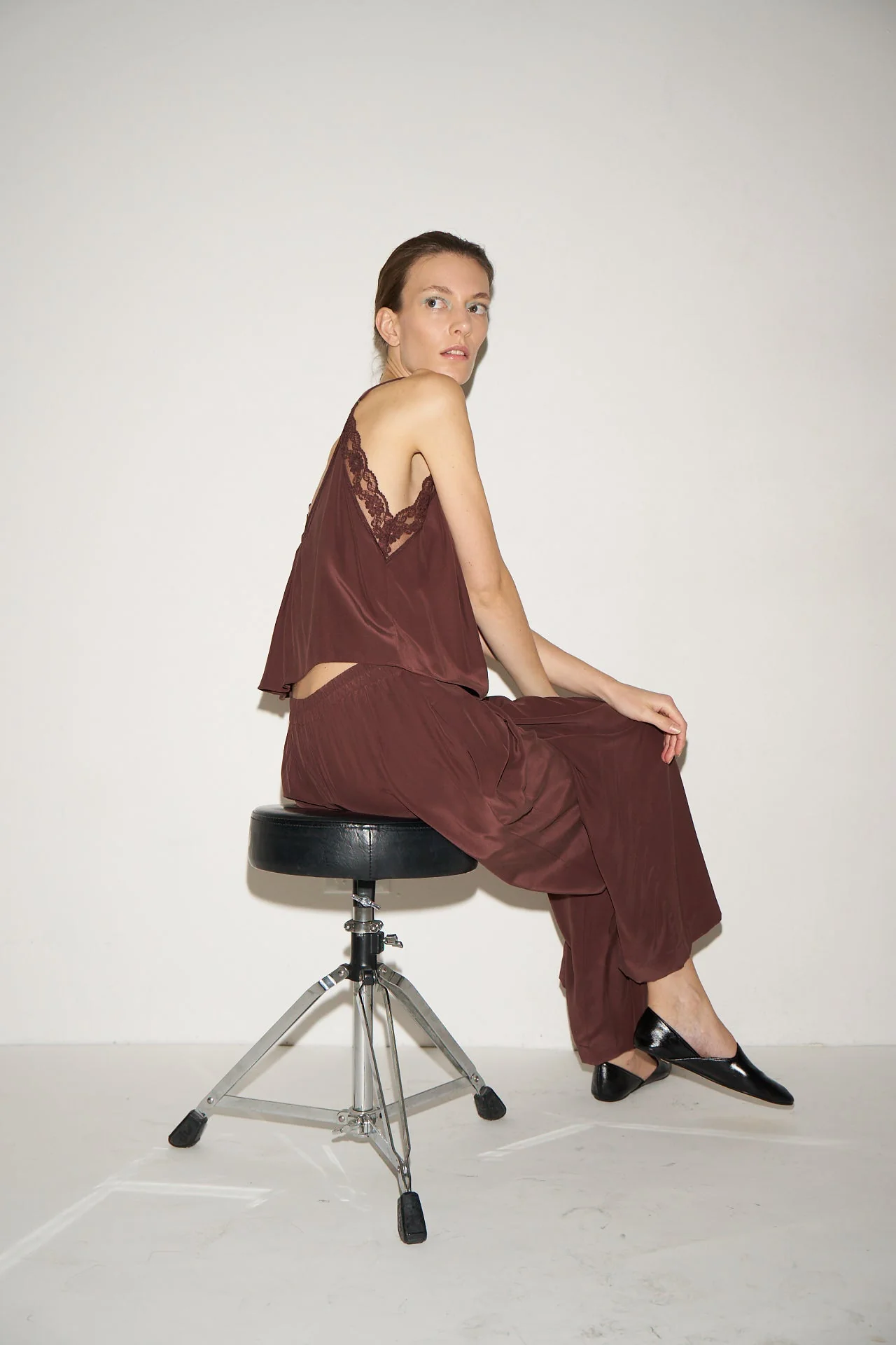 Jamie Haller - The Lounge Pant in Burgundy - Image 10