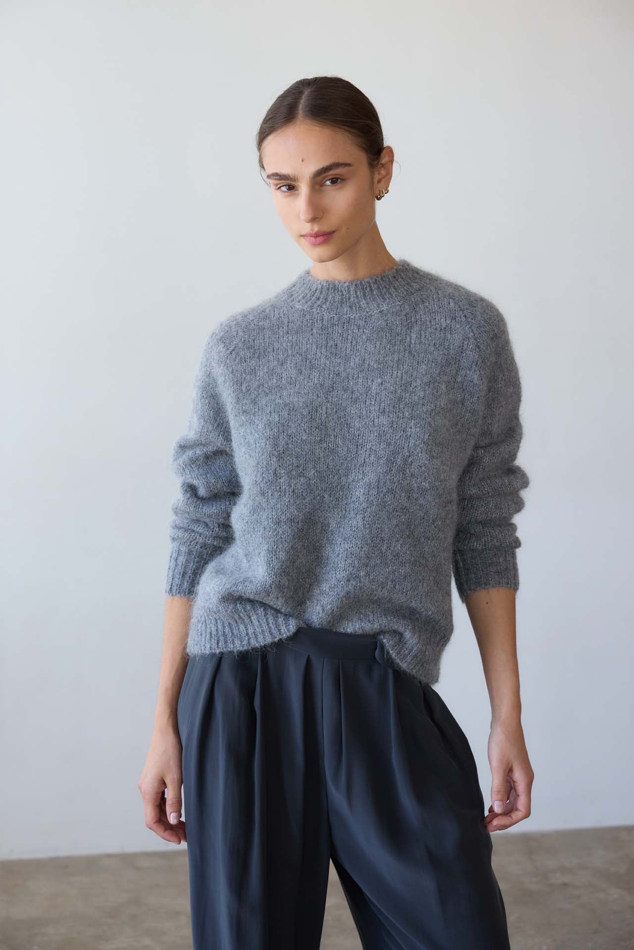 Jamie Haller - The Lounge Pant in Dark Grey - Image 5