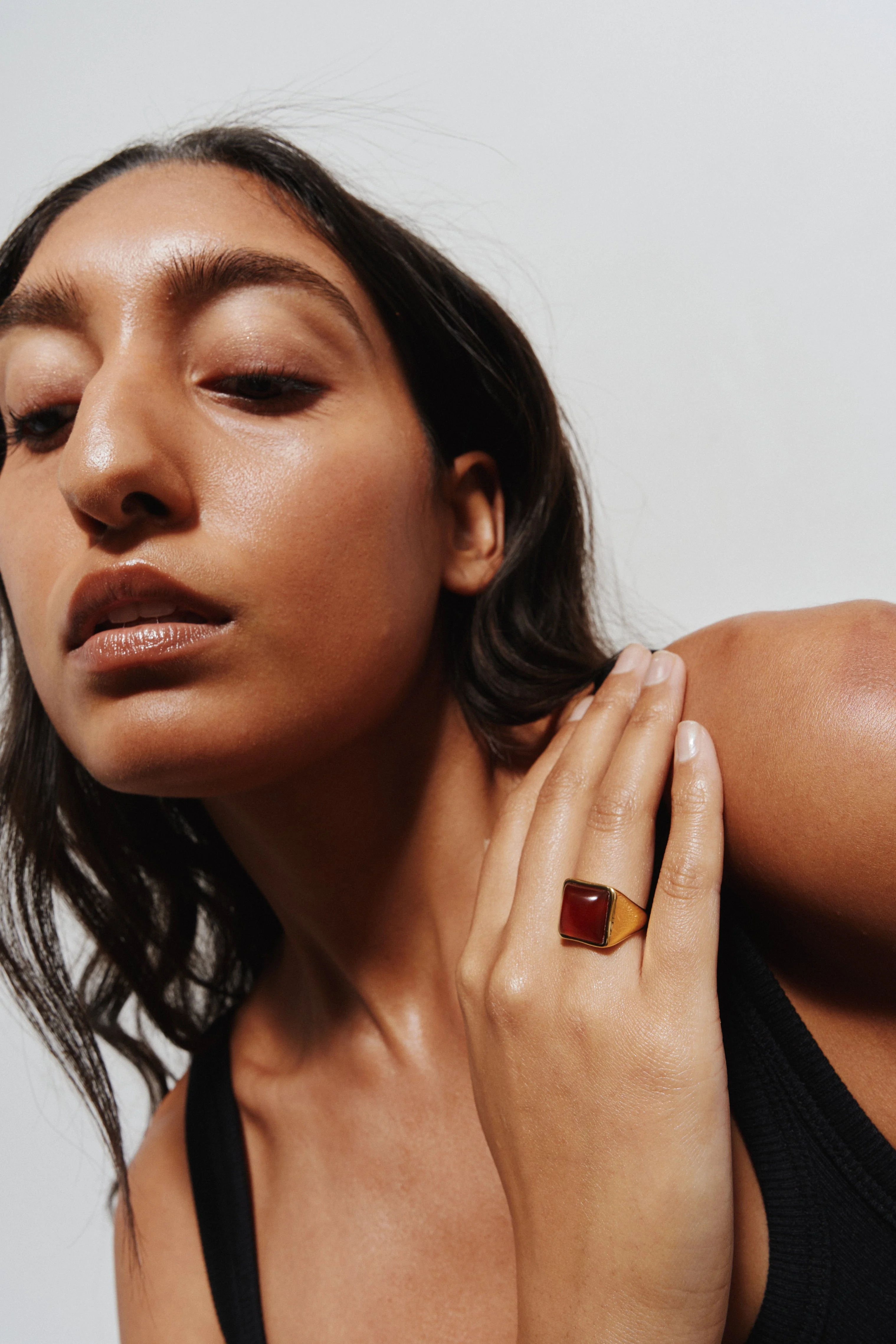 Jamie Haller - The Luques Square Signet Ring in Red Agate - Image 8