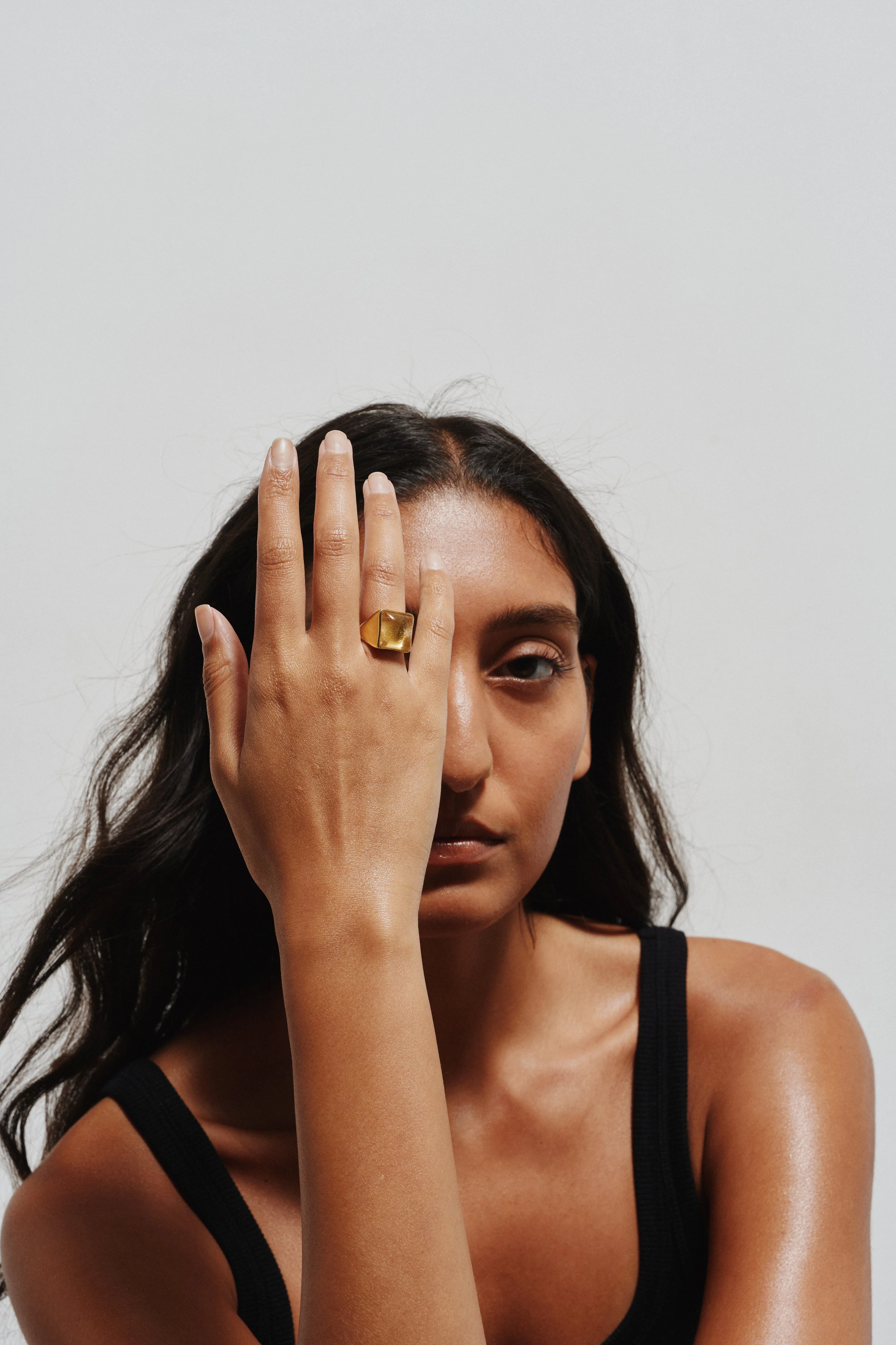 Jamie Haller - The Luques Square Signet Ring in Yellow Citrine - Image 2
