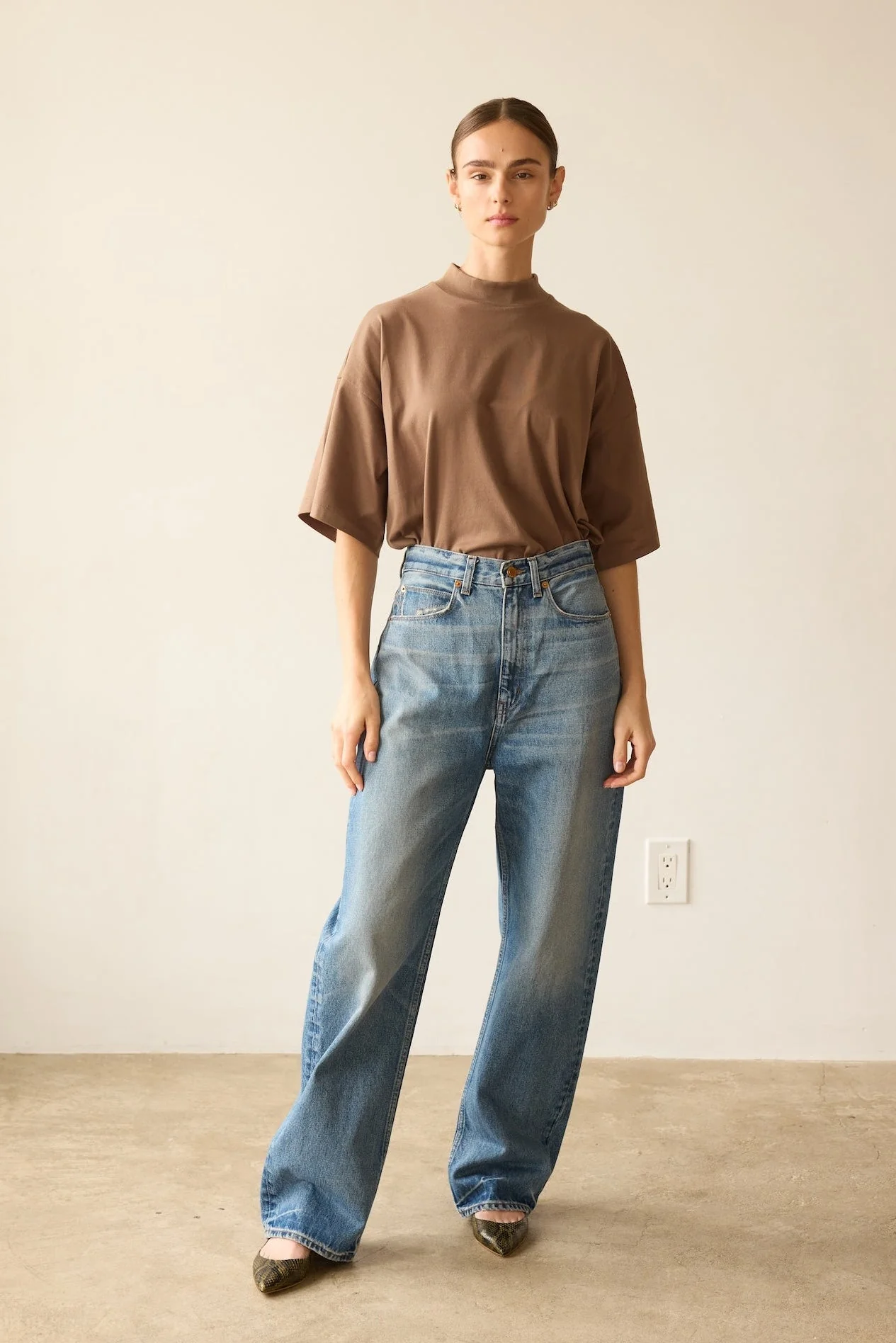 Jamie Haller - The Pitch Tee in Taupe - Image 17