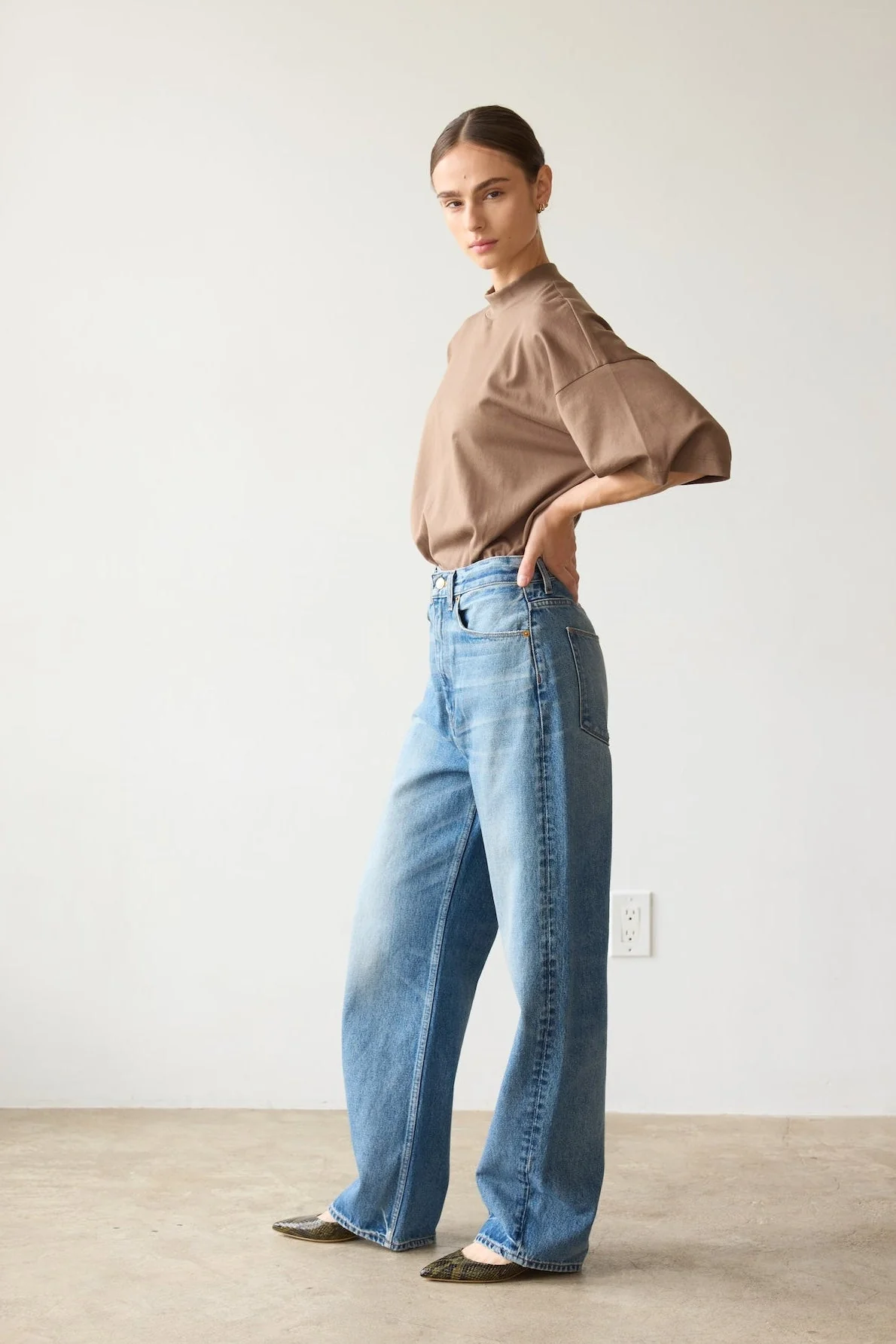 Jamie Haller - The Pitch Tee in Taupe - Image 9