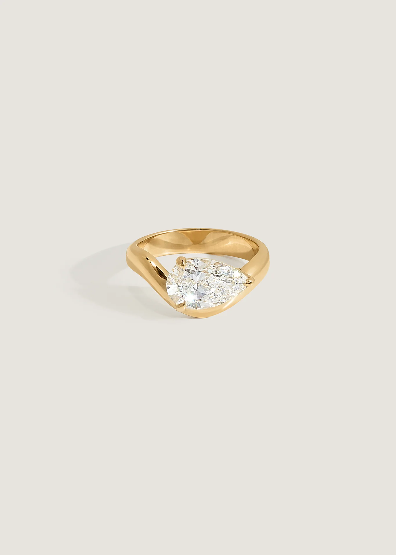 Kinn - The Solei Ring