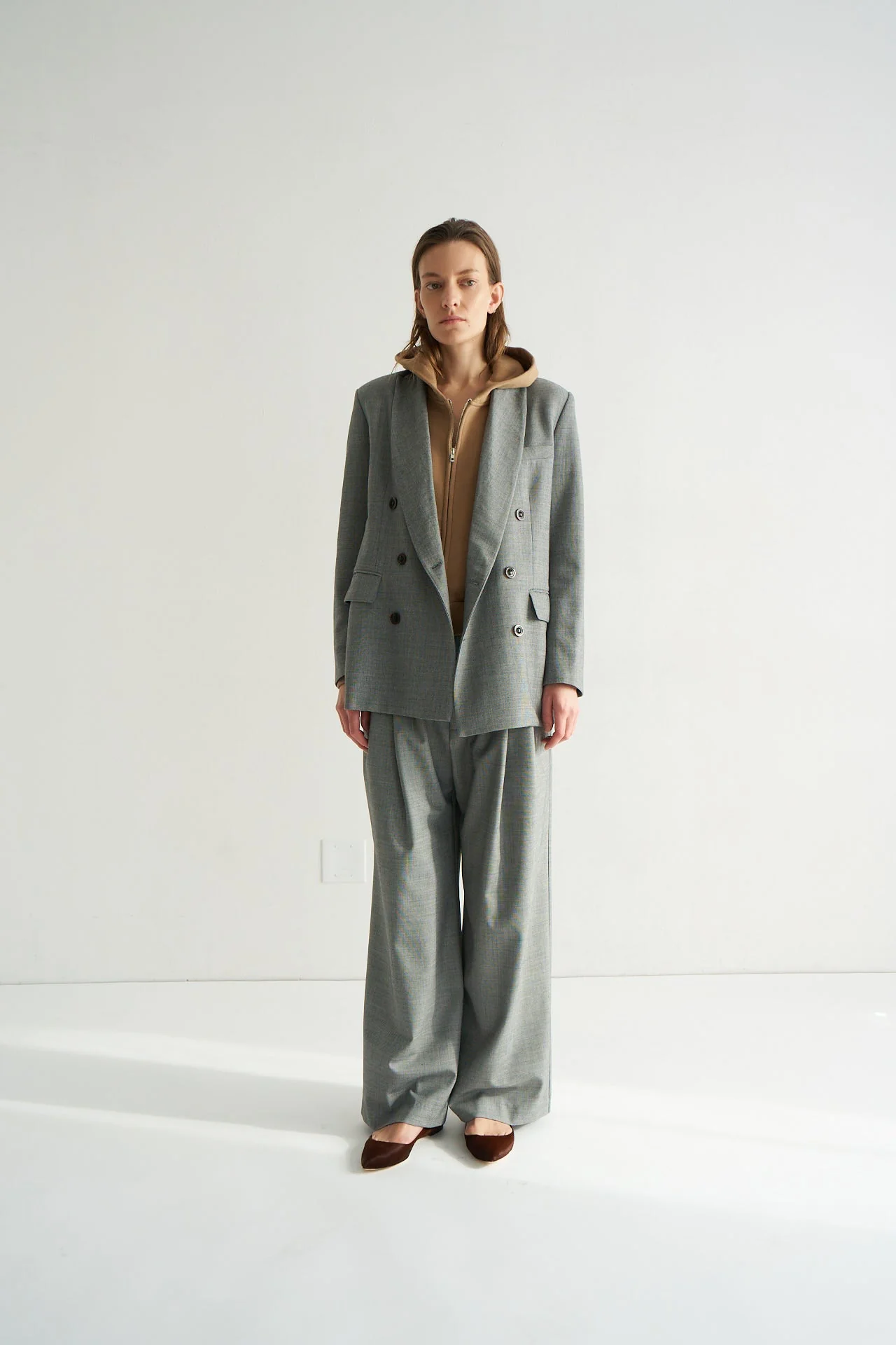 Jamie Haller - The Triple Pleat Trouser in Pepper - Image 18