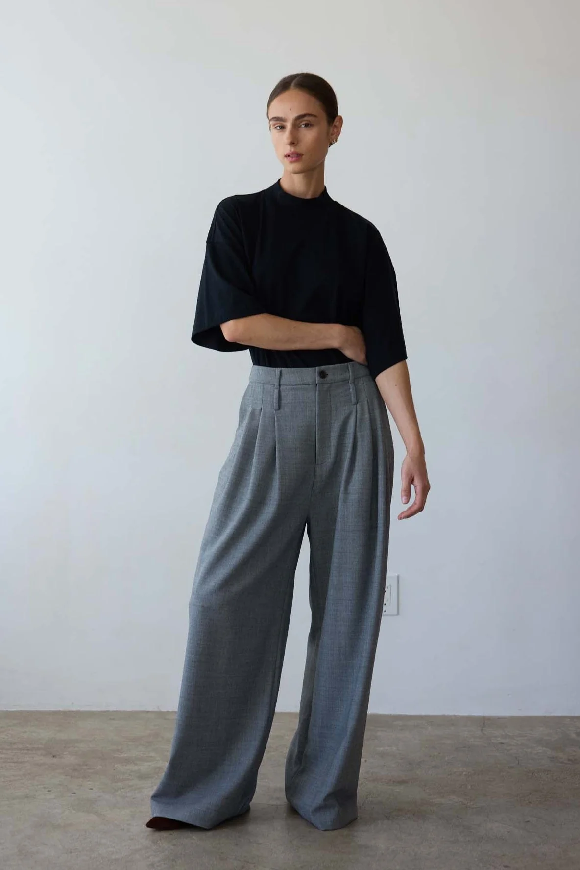 Jamie Haller - The Triple Pleat Trouser in Pepper - Image 5