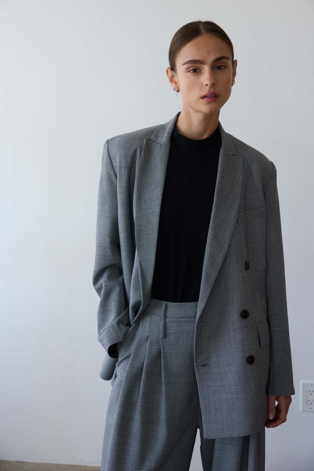 Jamie Haller - The Triple Pleat Trouser in Pepper - Image 7