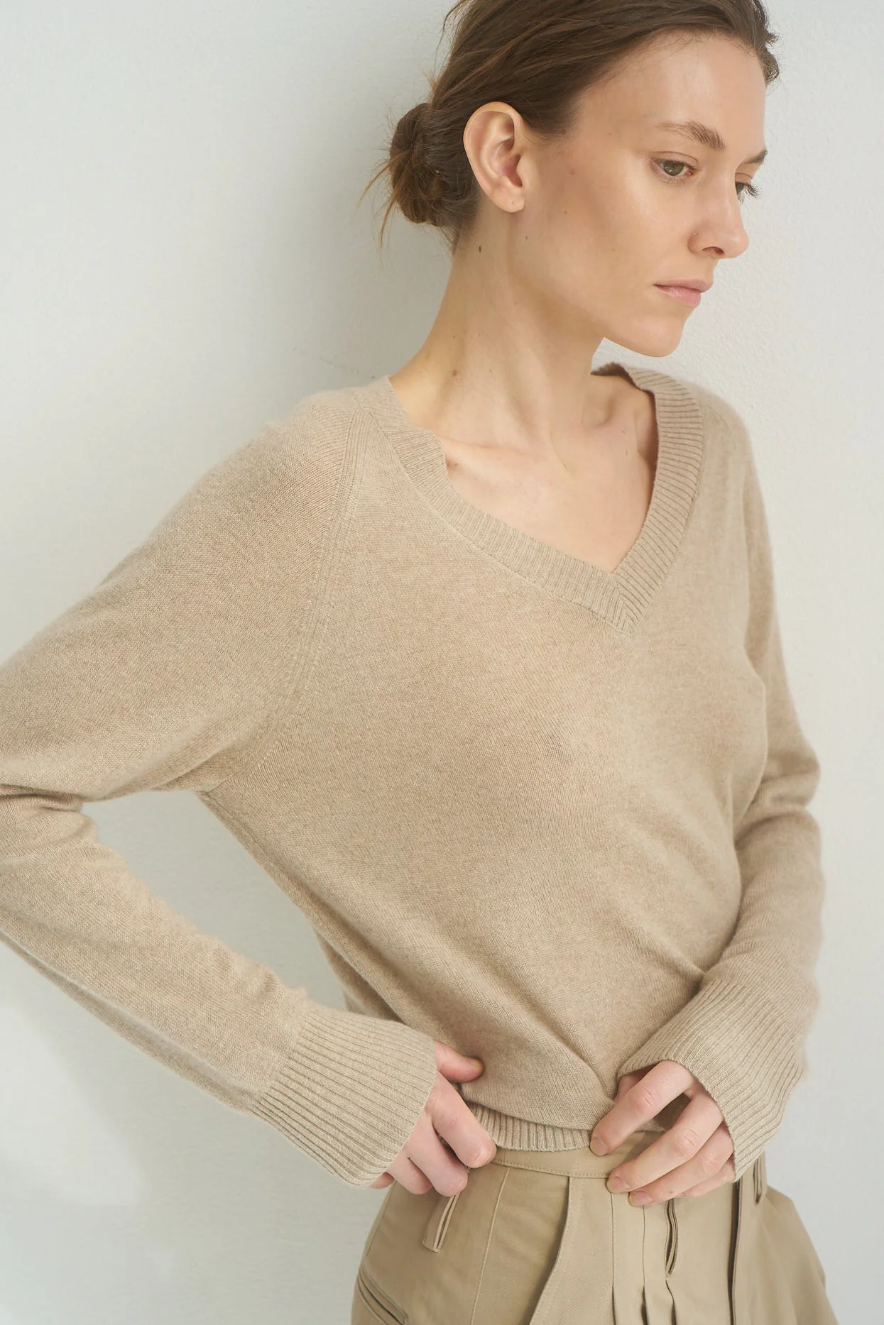 Jamie Haller - The V Fave Cashmere Sweater in Oatmeal - Image 10