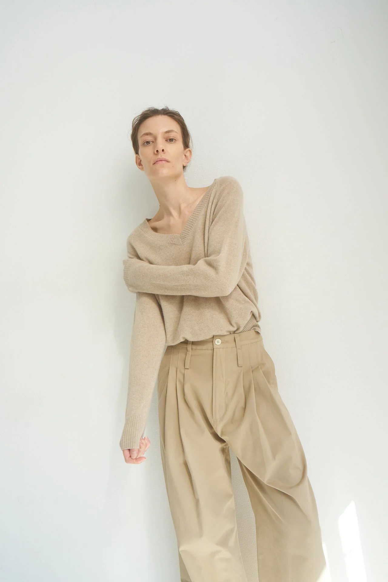 Jamie Haller - The V Fave Cashmere Sweater in Oatmeal - Image 17
