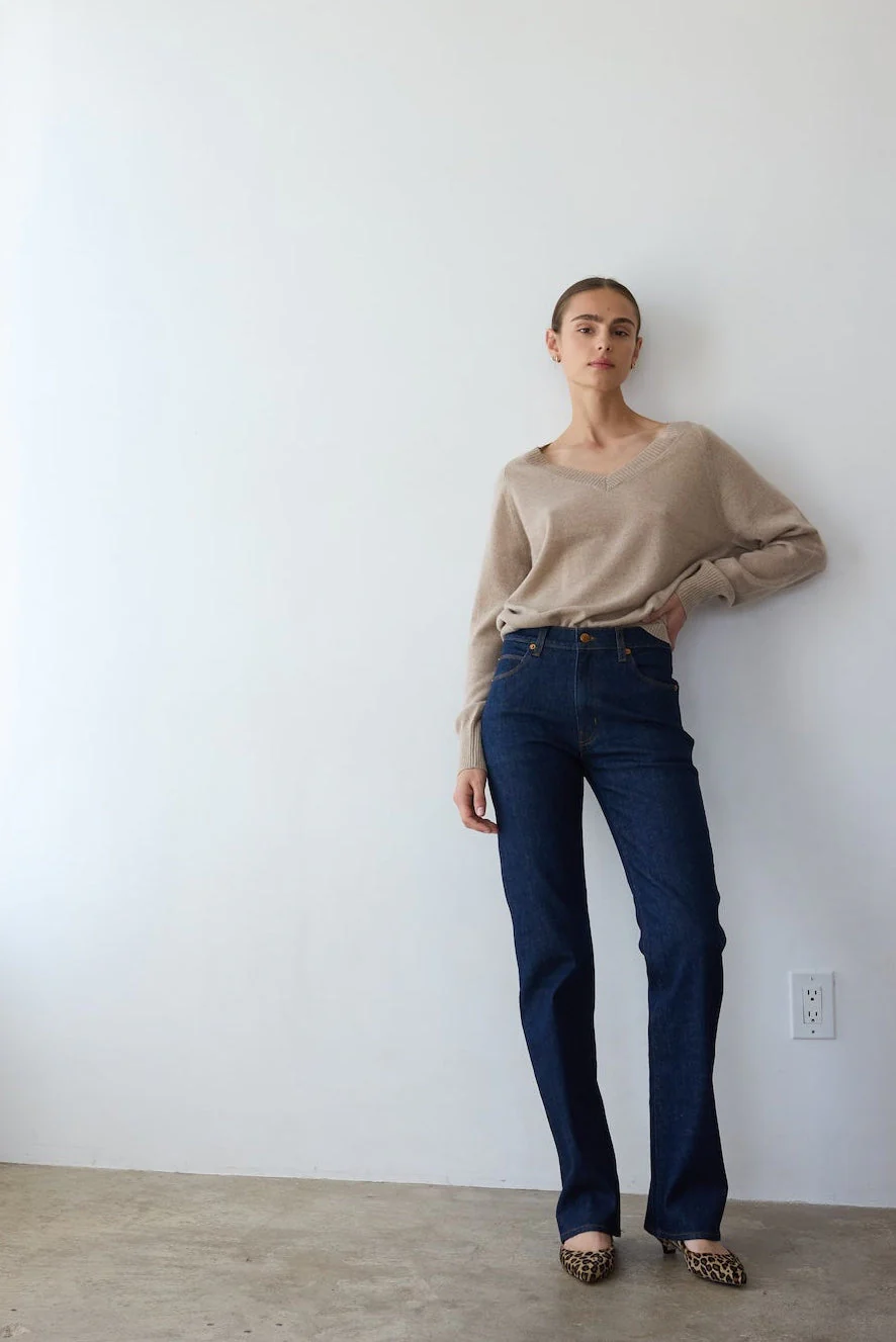 Jamie Haller - The V Fave Cashmere Sweater in Oatmeal - Image 3