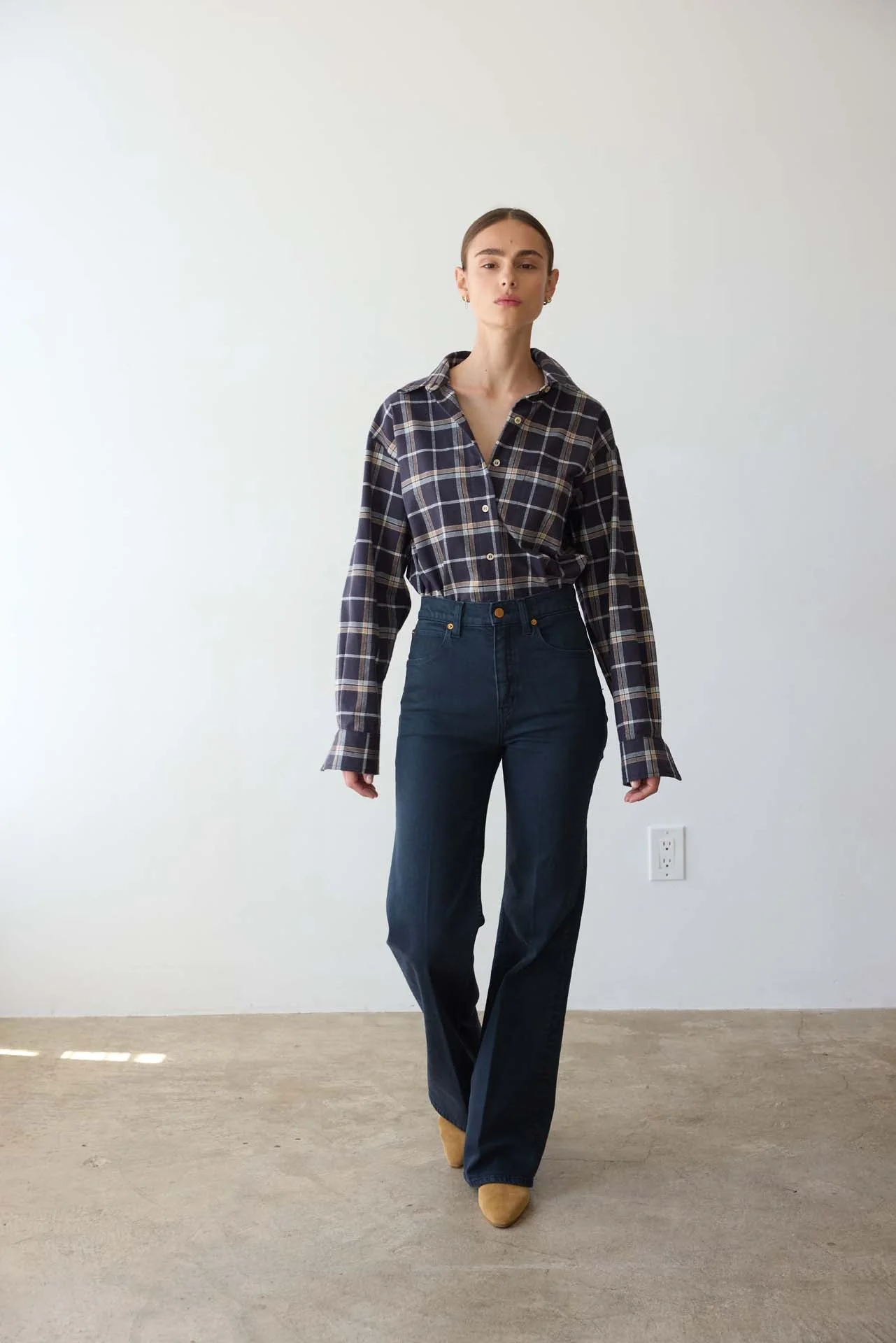 Jamie Haller - The Weekend Shirt in Charcoal Plaid - Image 7
