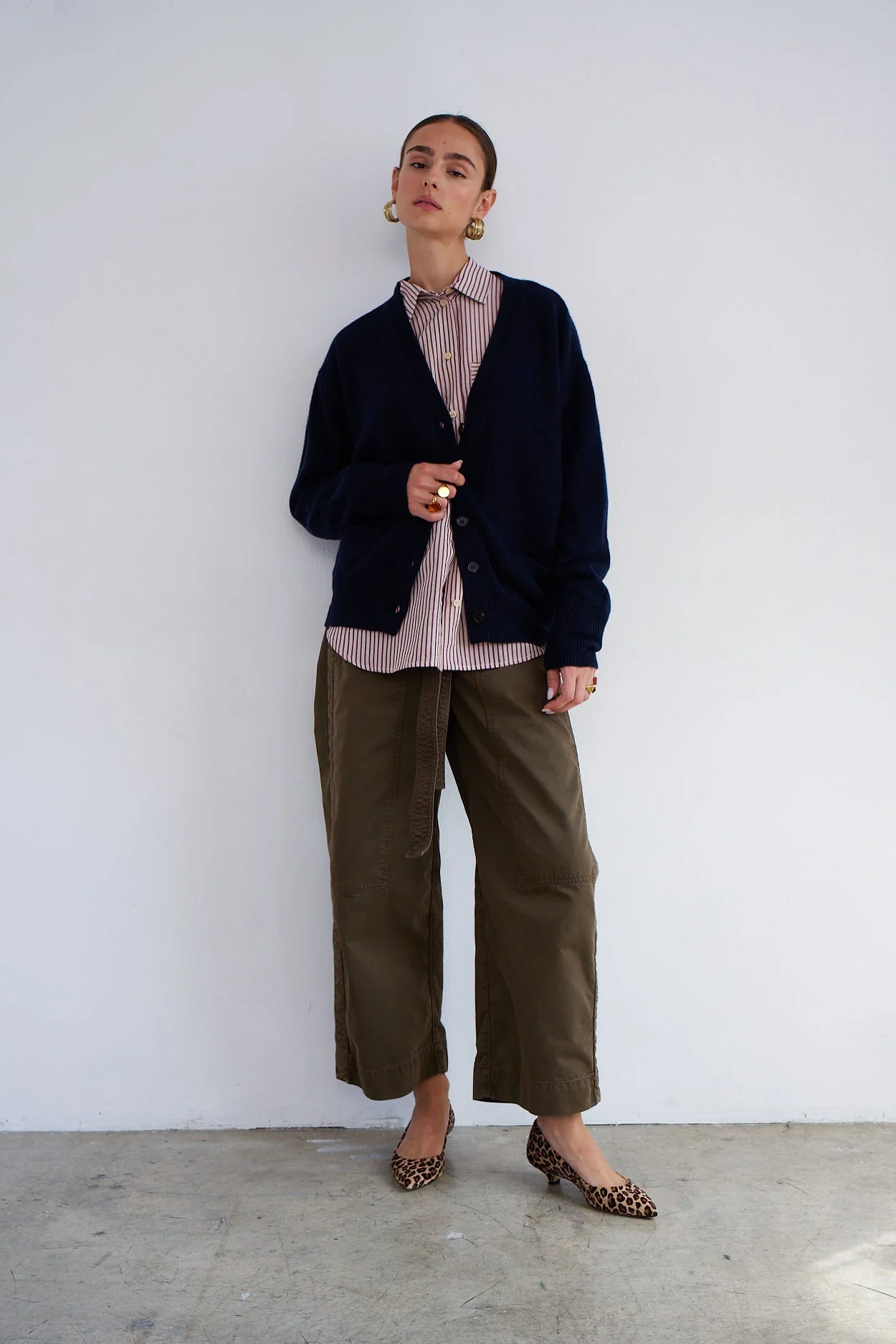 Jamie Haller - The Welt Pocket Cashmere Cardigan in Navy - Image 12