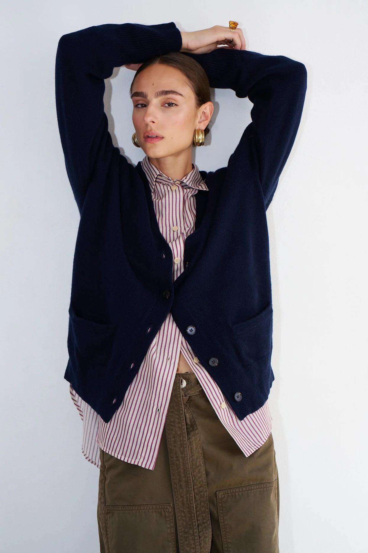 Jamie Haller - The Welt Pocket Cashmere Cardigan in Navy - Image 5